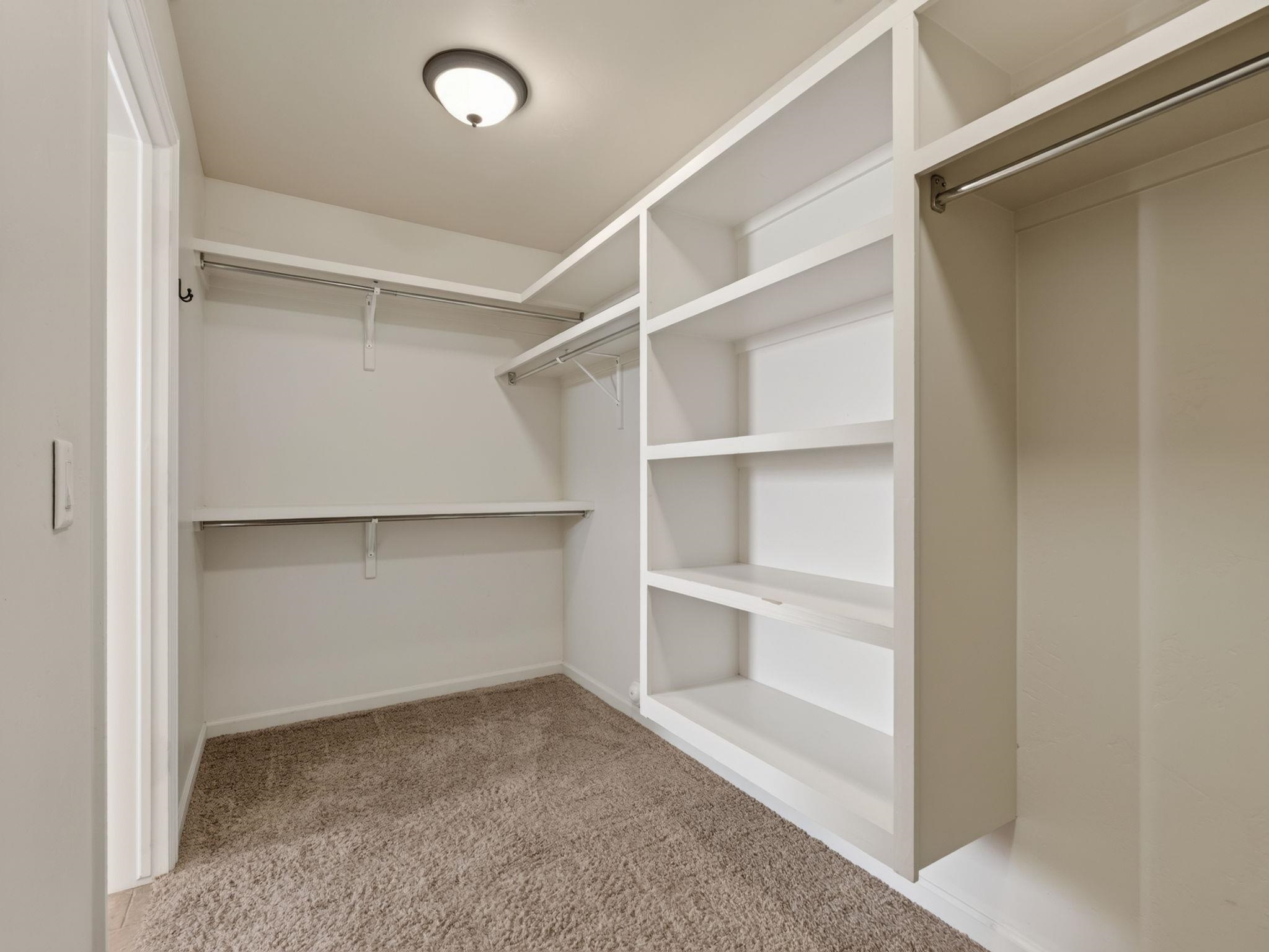 645 Zoe Lane Property Photo 34