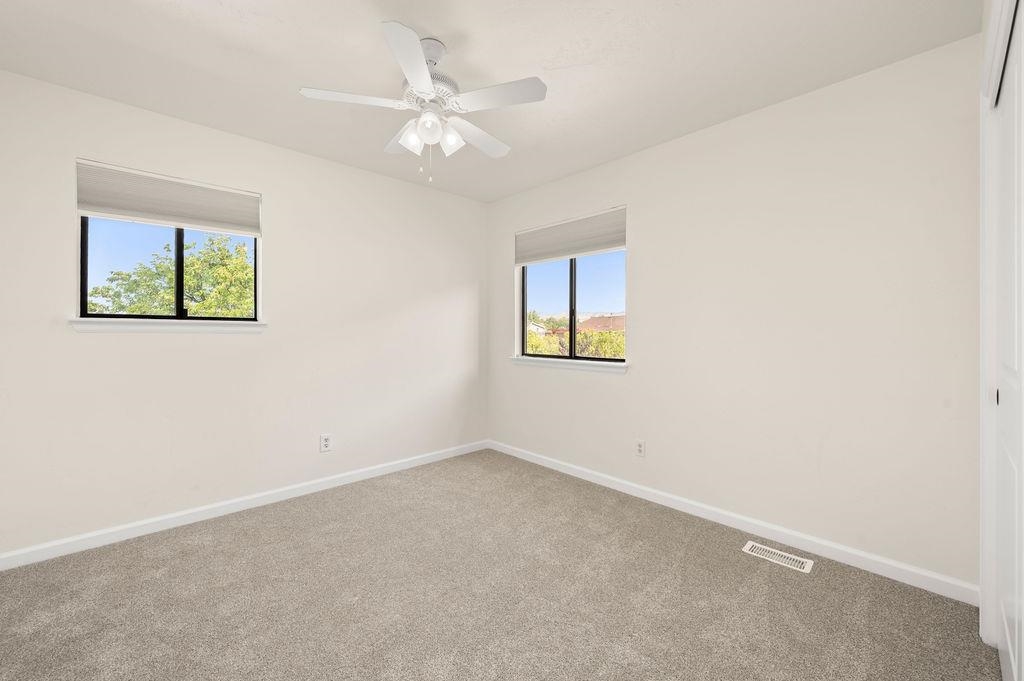 712 Ivanhoe Way Property Photo 21