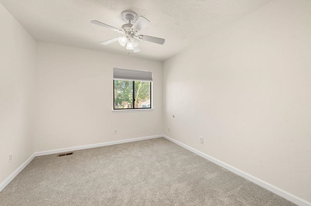 712 Ivanhoe Way Property Photo 23