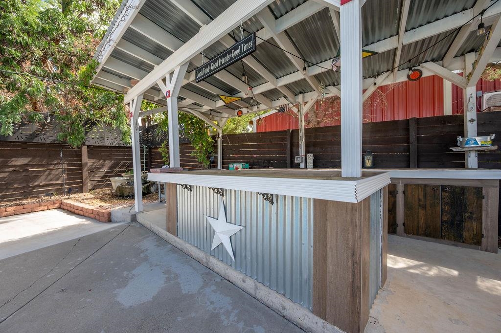 712 Ivanhoe Way Property Photo 30