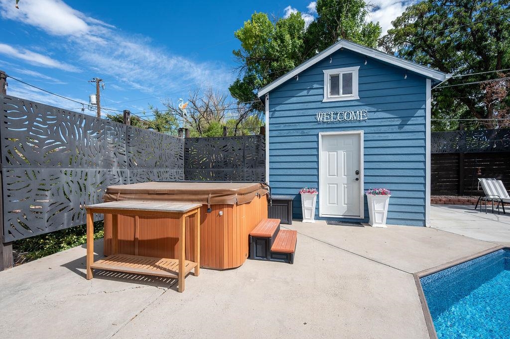 712 Ivanhoe Way Property Photo 31