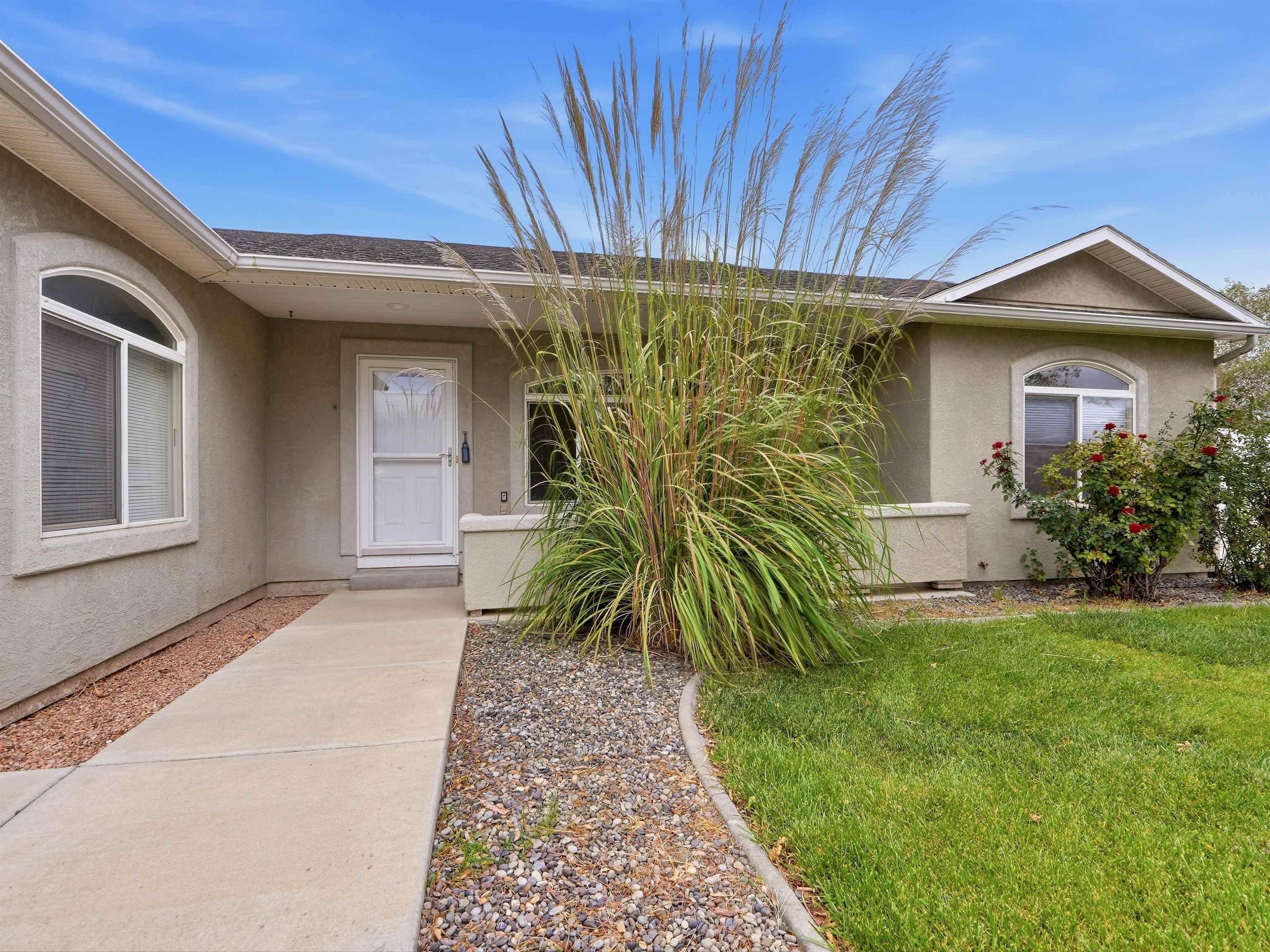 387 Myrrh Street Property Photo 4