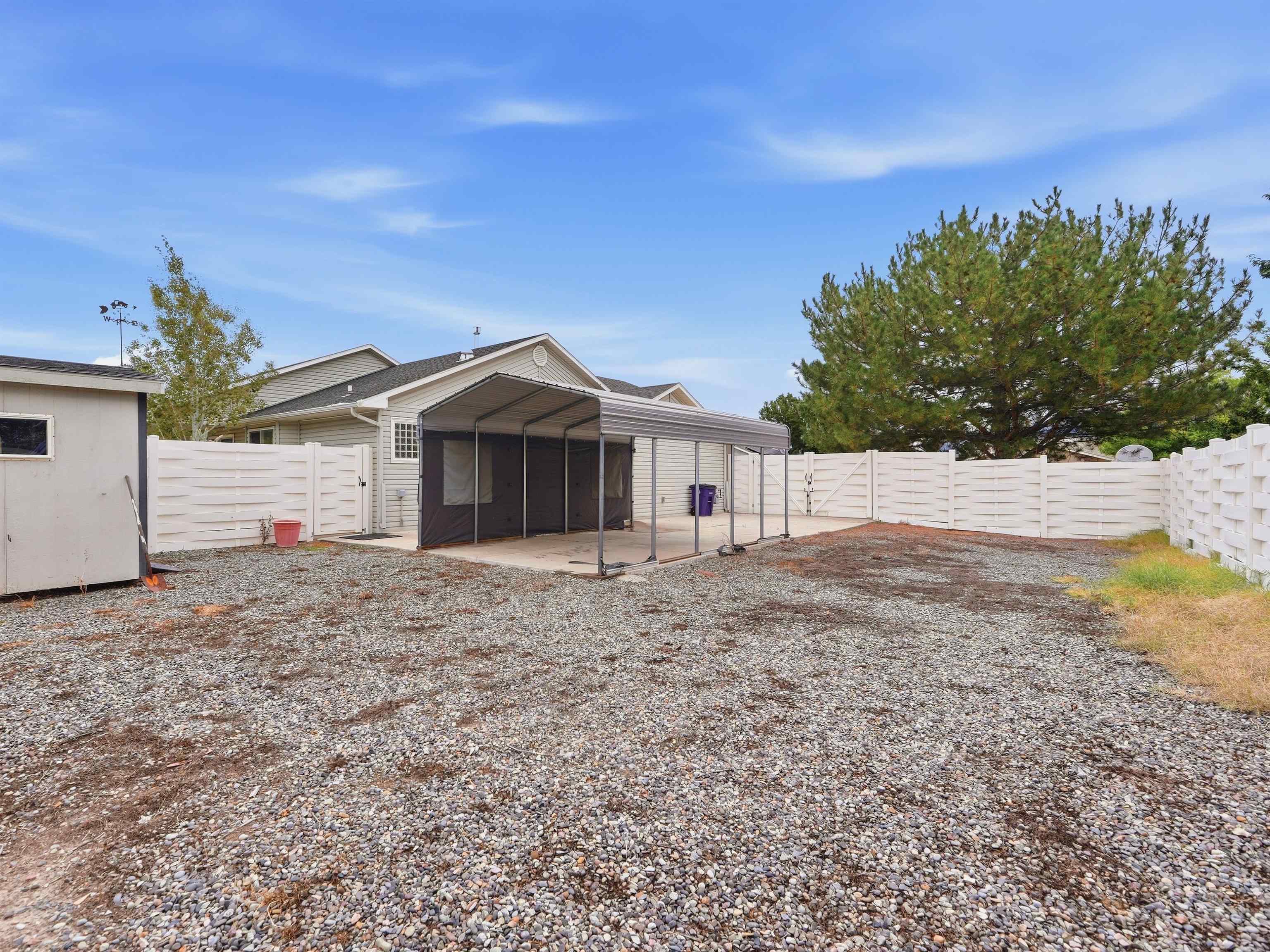 387 Myrrh Street Property Photo 8