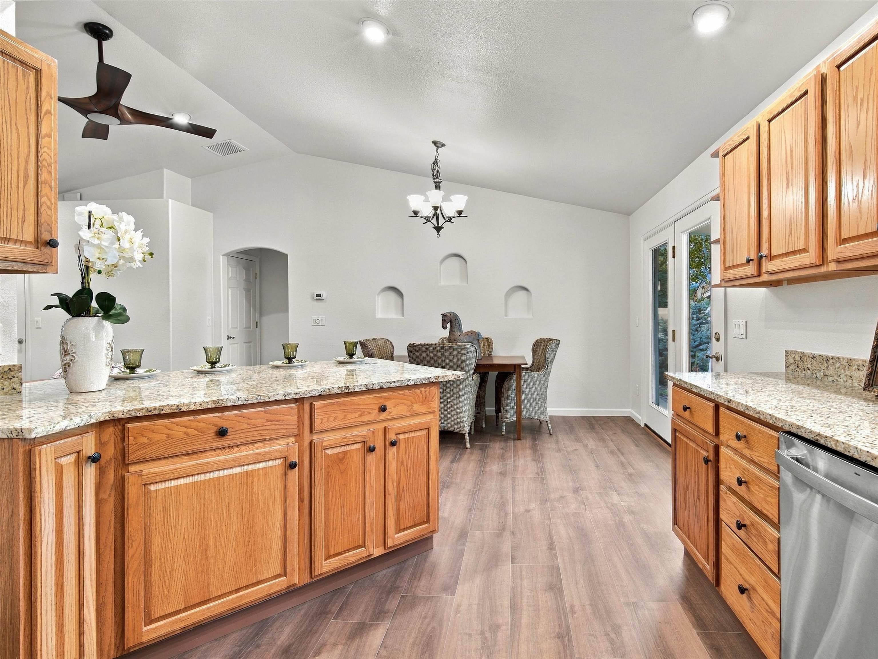 387 Myrrh Street Property Photo 11