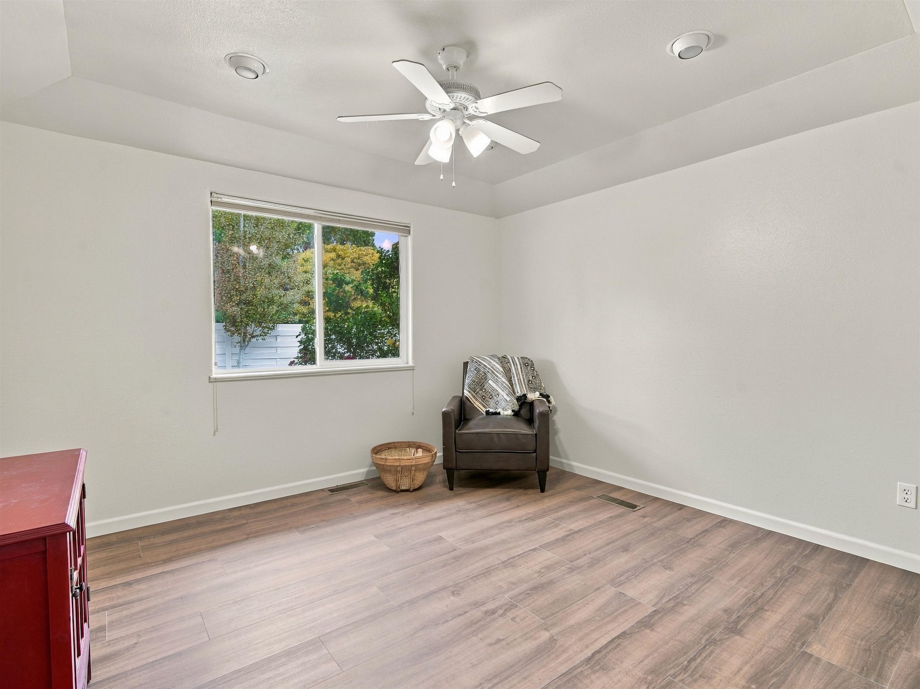 387 Myrrh Street Property Photo 18