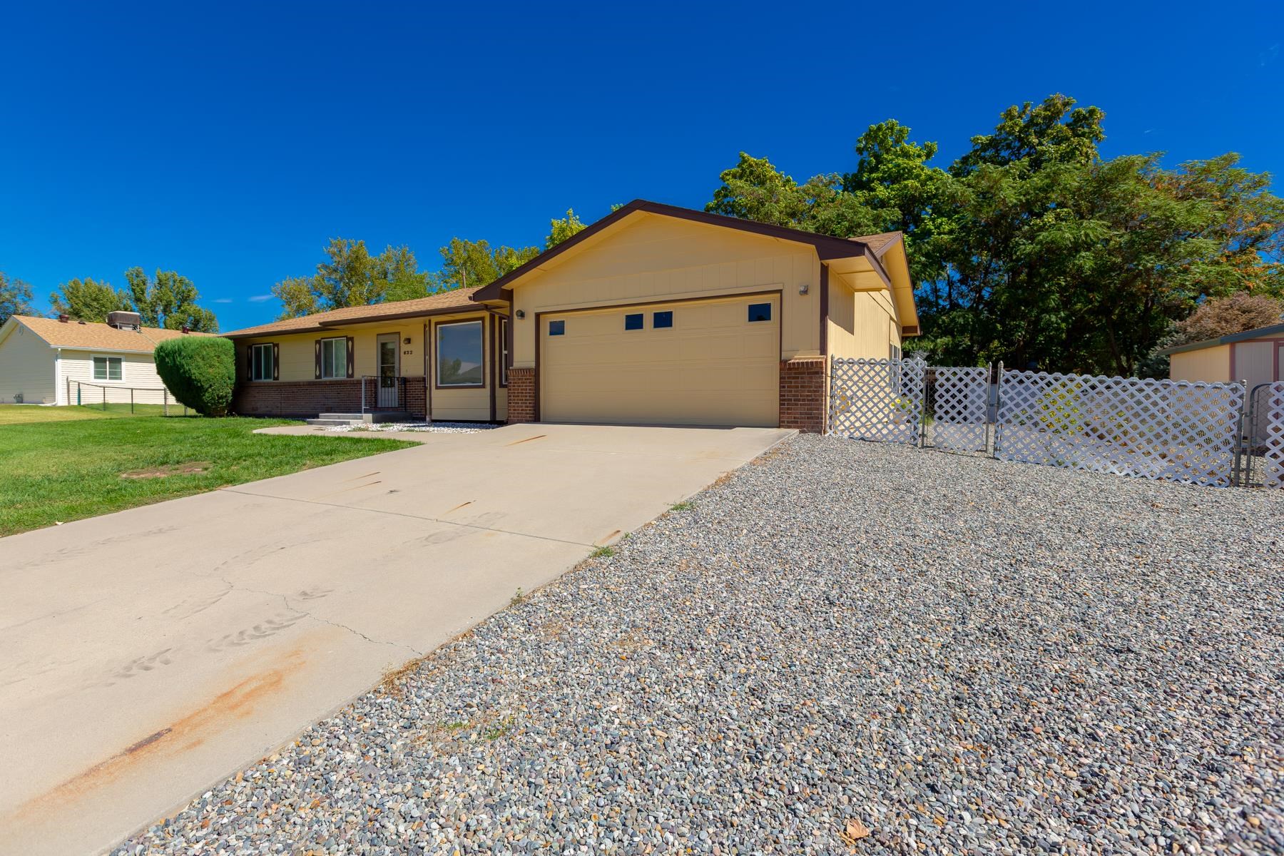 632 E Peace Drive Property Photo 5
