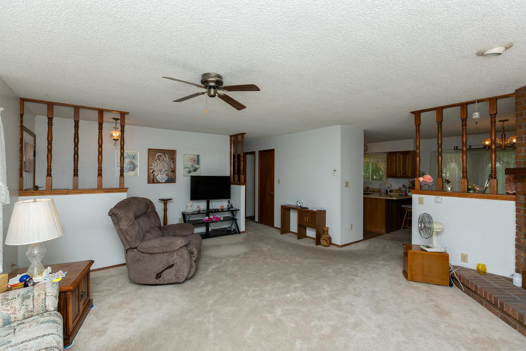 632 E Peace Drive Property Photo 13