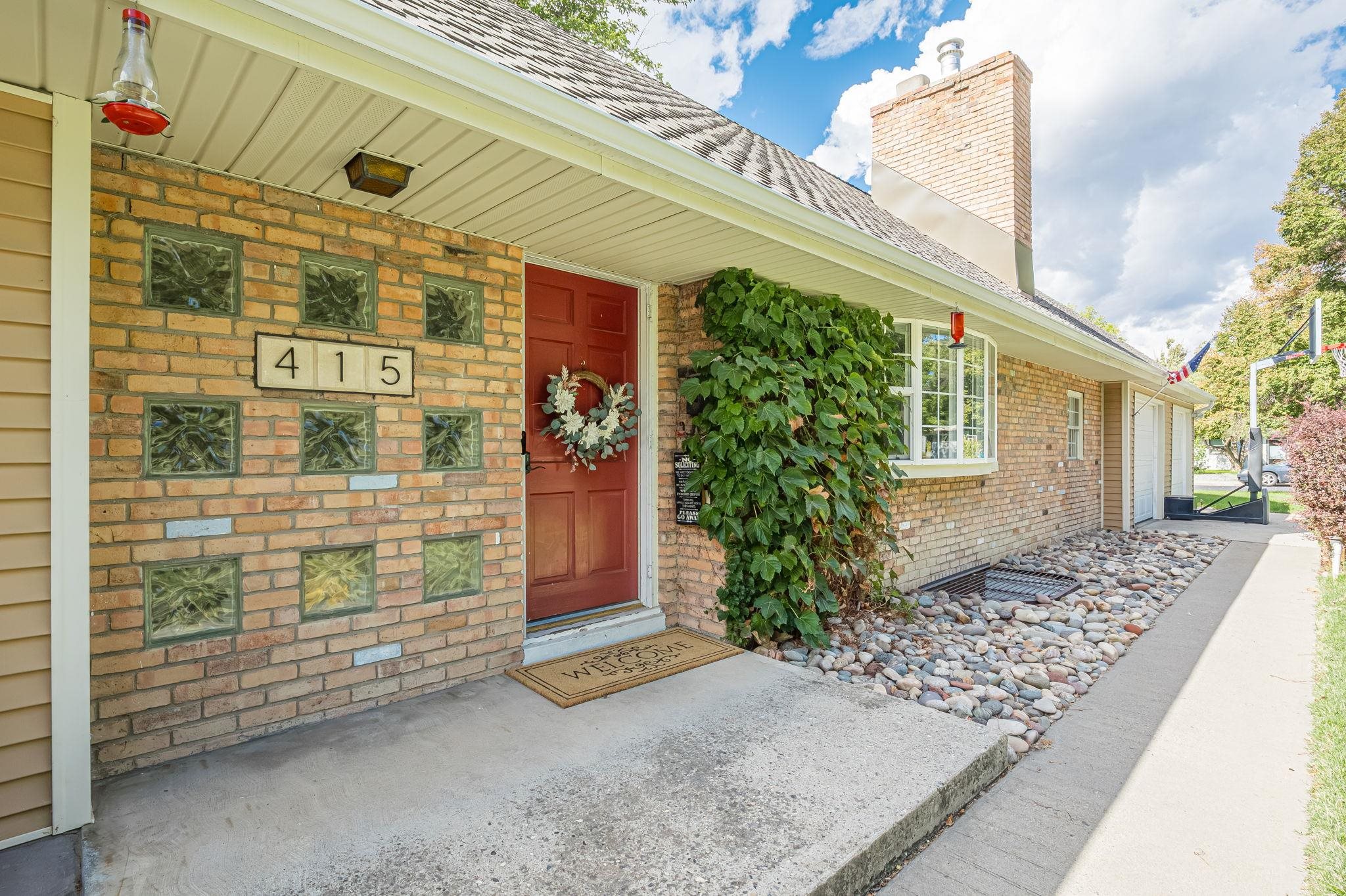 415 Walnut Avenue Property Photo 5