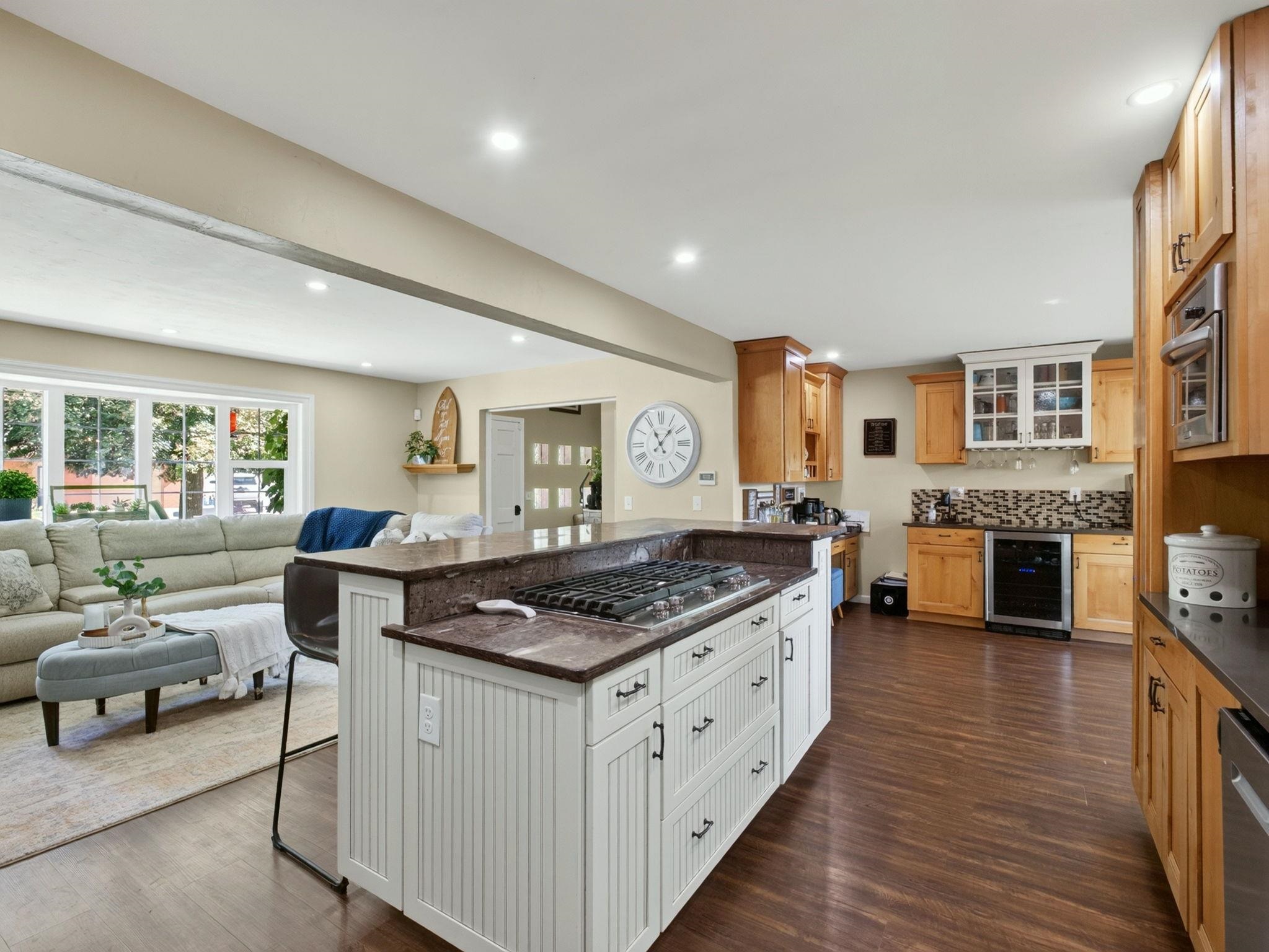 415 Walnut Avenue Property Photo 10