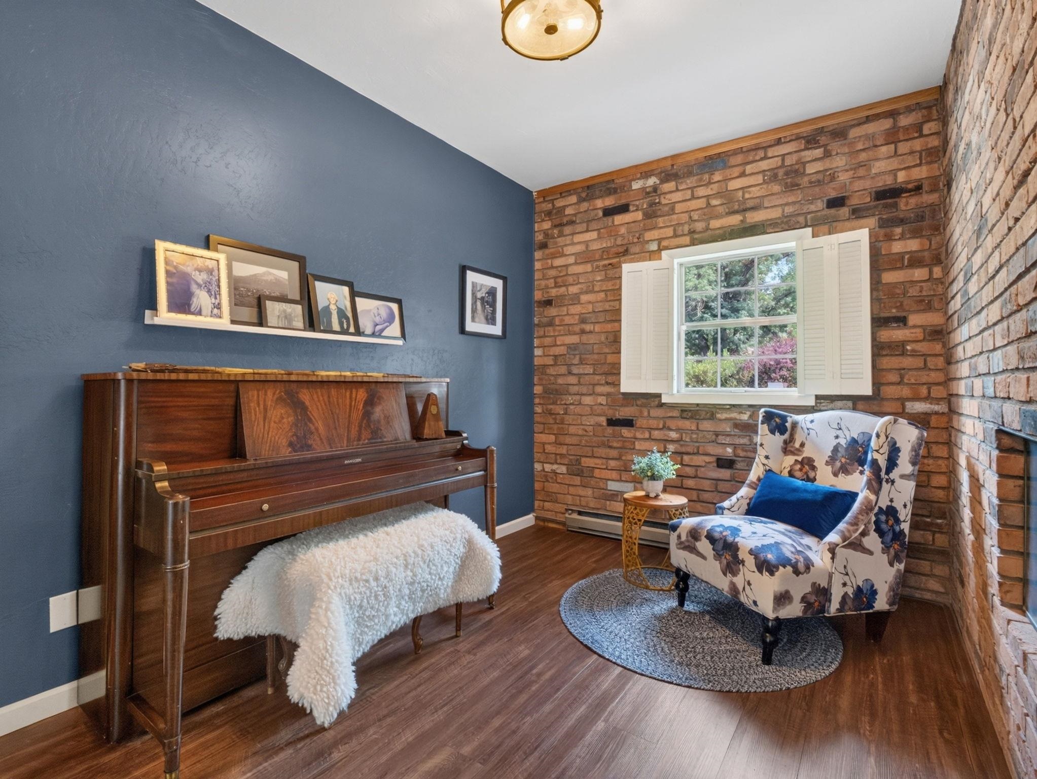 415 Walnut Avenue Property Photo 15