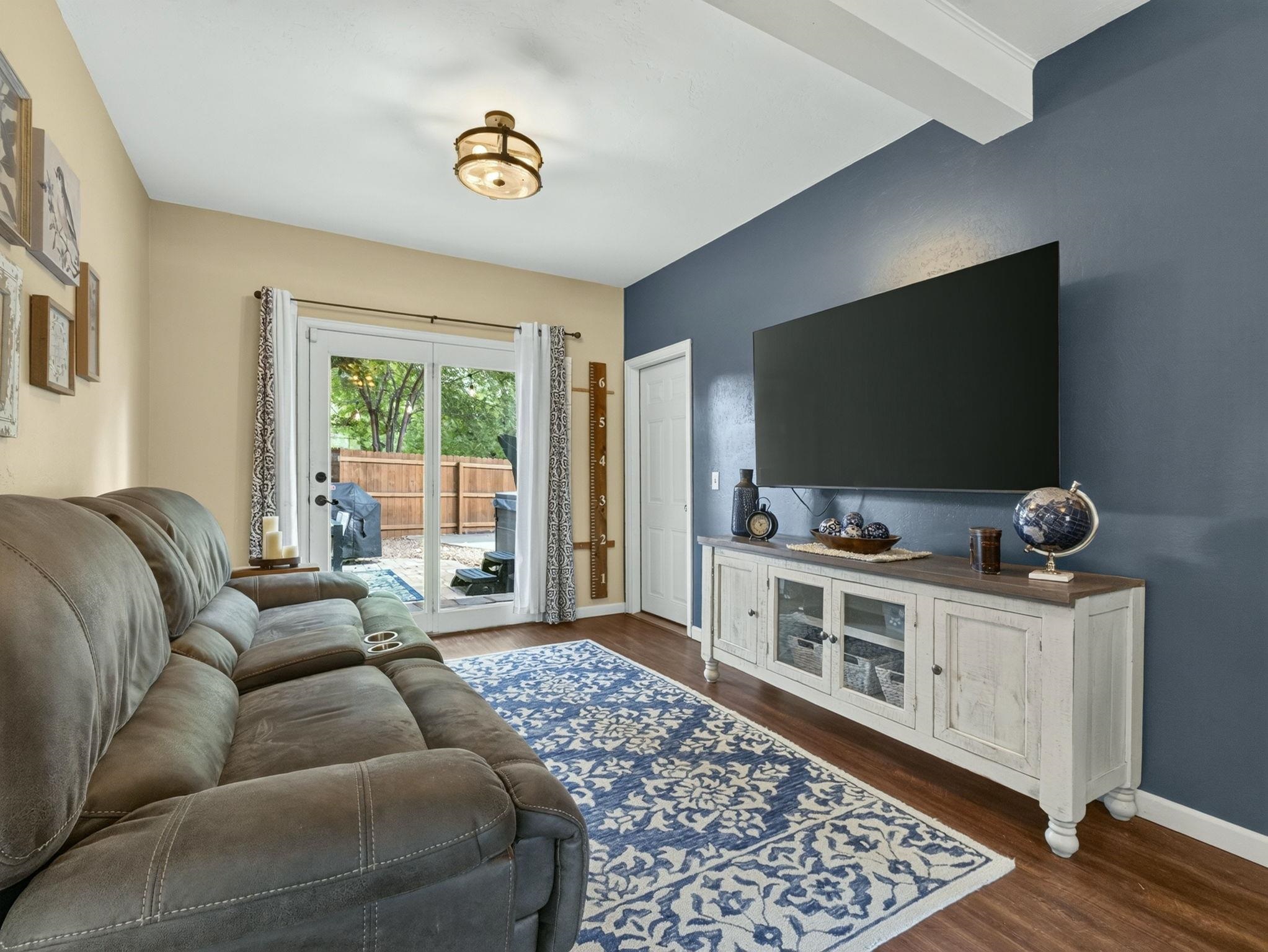 415 Walnut Avenue Property Photo 16
