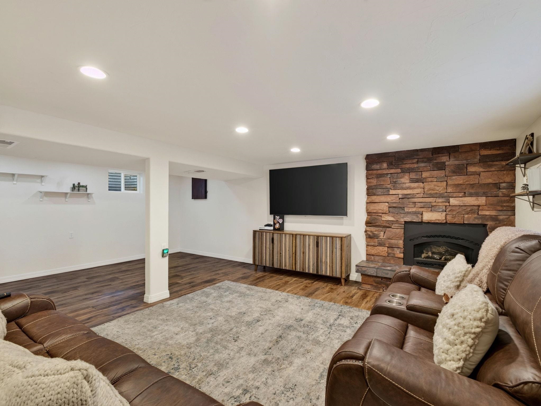 415 Walnut Avenue Property Photo 22