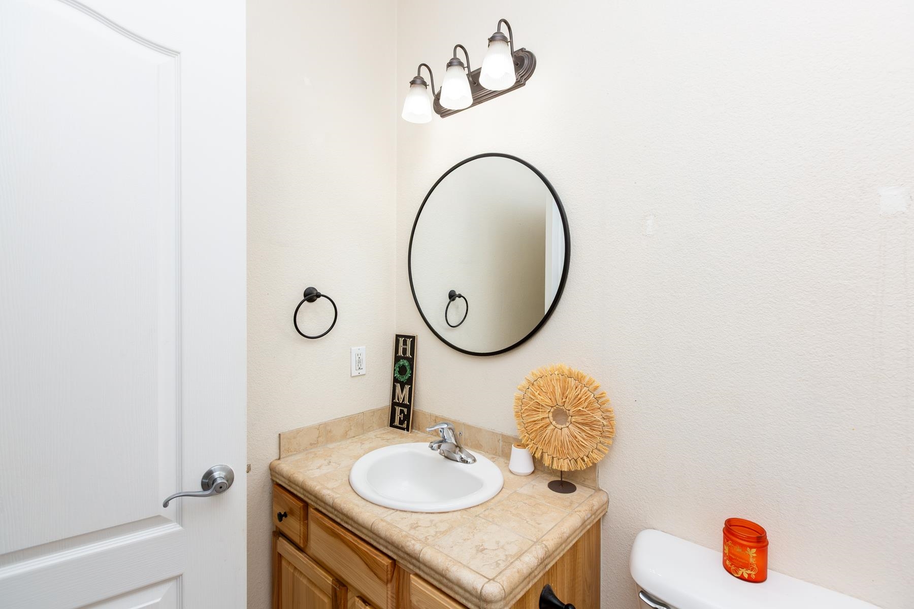 678 Arthur Court Property Photo 17