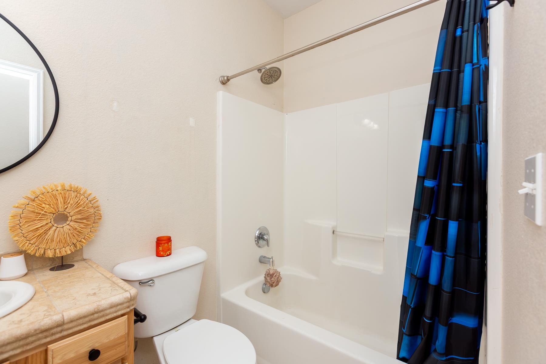678 Arthur Court Property Photo 18