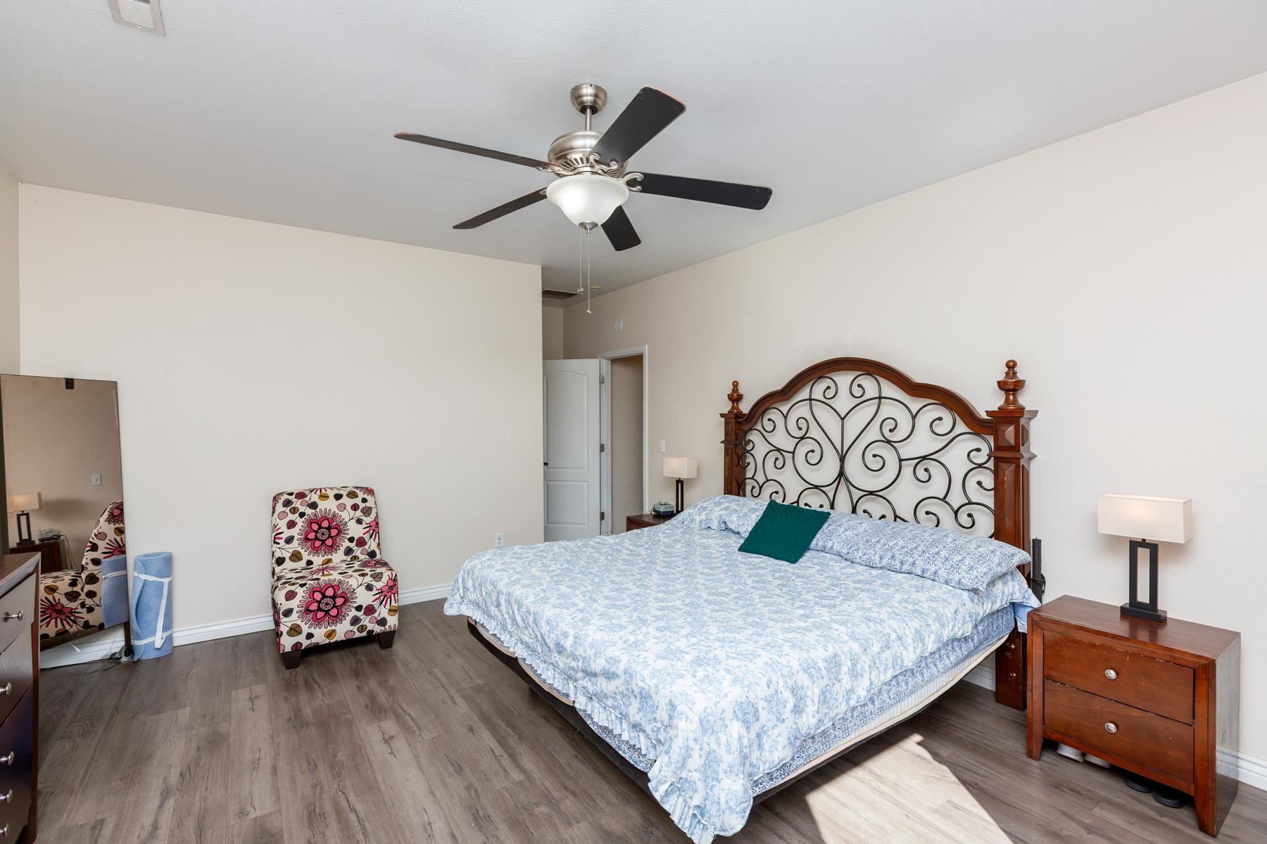 678 Arthur Court Property Photo 20
