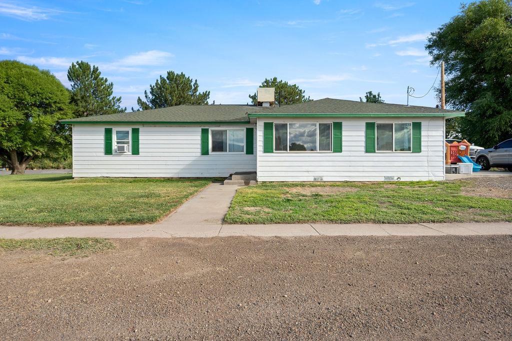 1098 21 1/2 Road Property Photo 2