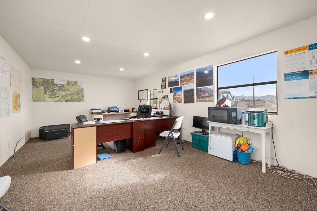 1098 21 1/2 Road Property Photo 18