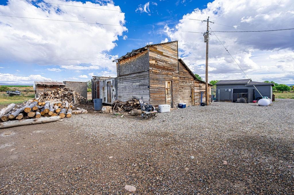 1051 22 1/2 Road Property Photo 6