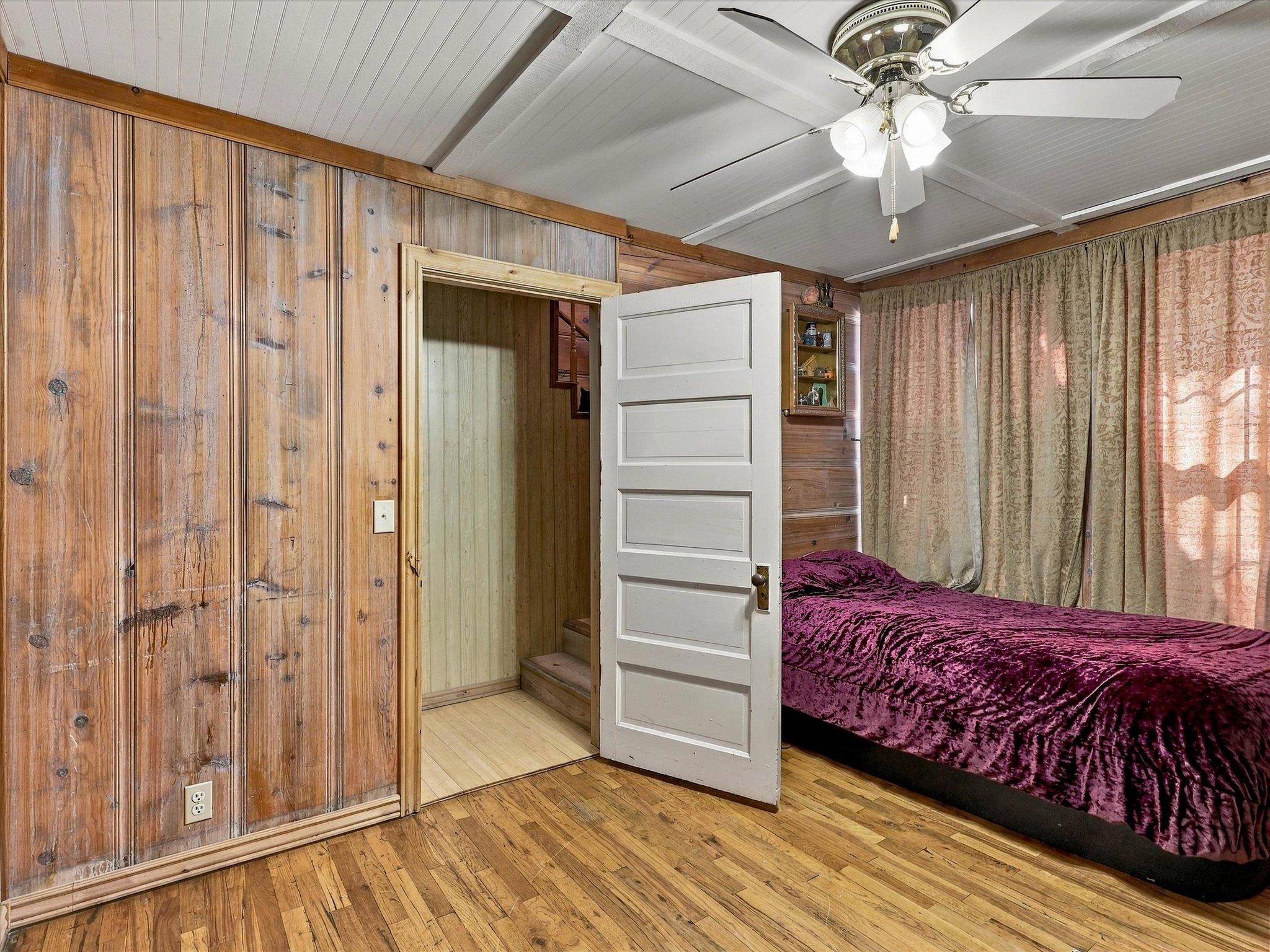 930 Garden Lane Property Photo 14