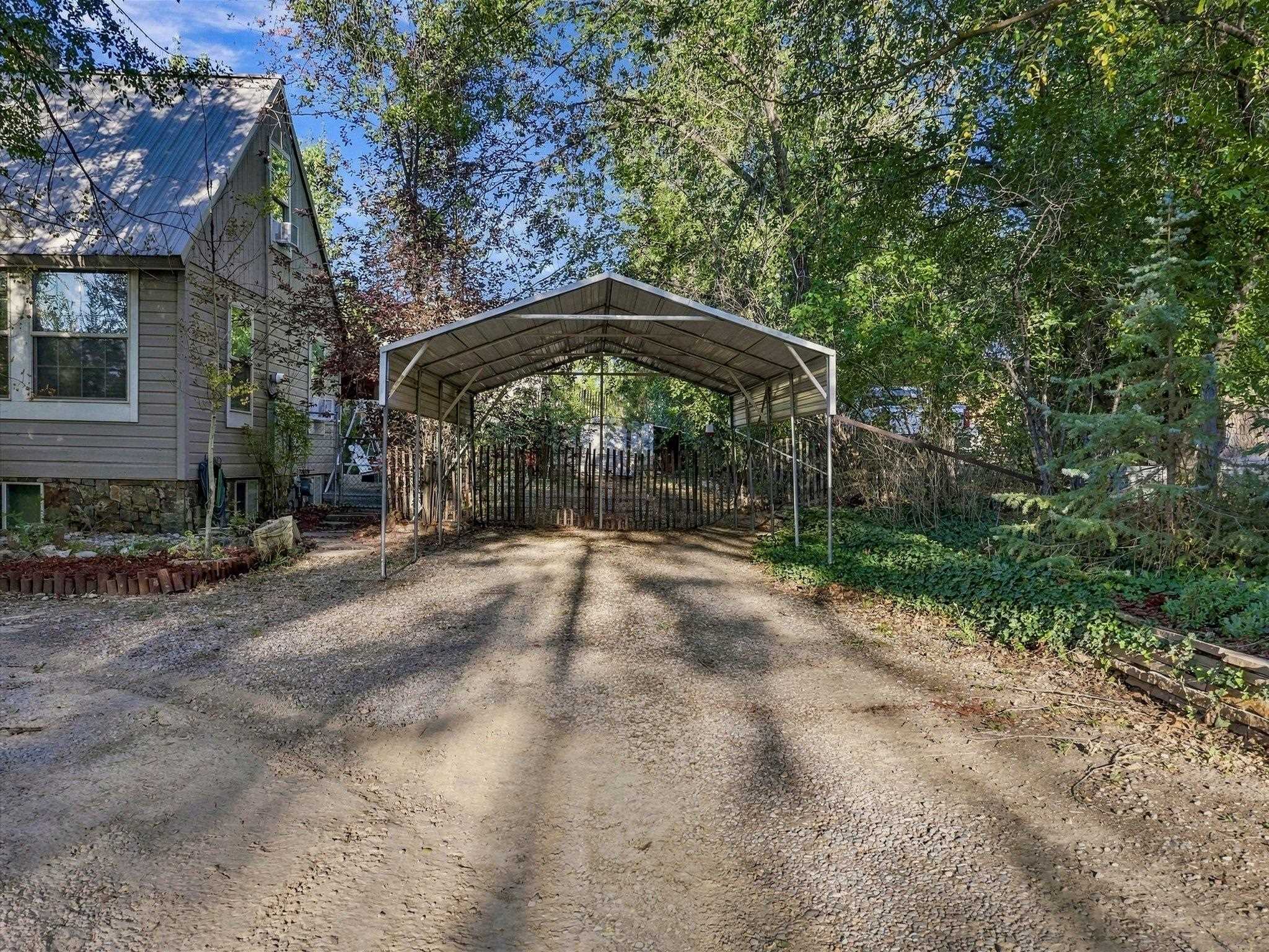 930 Garden Lane Property Photo 36