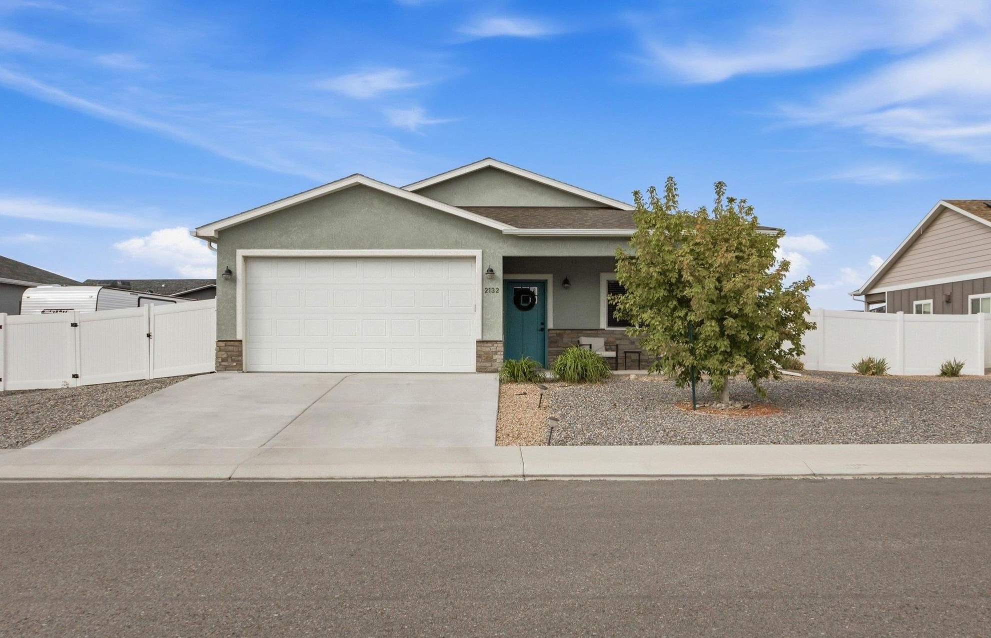 2132 Slope Creek Avenue Property Photo 1