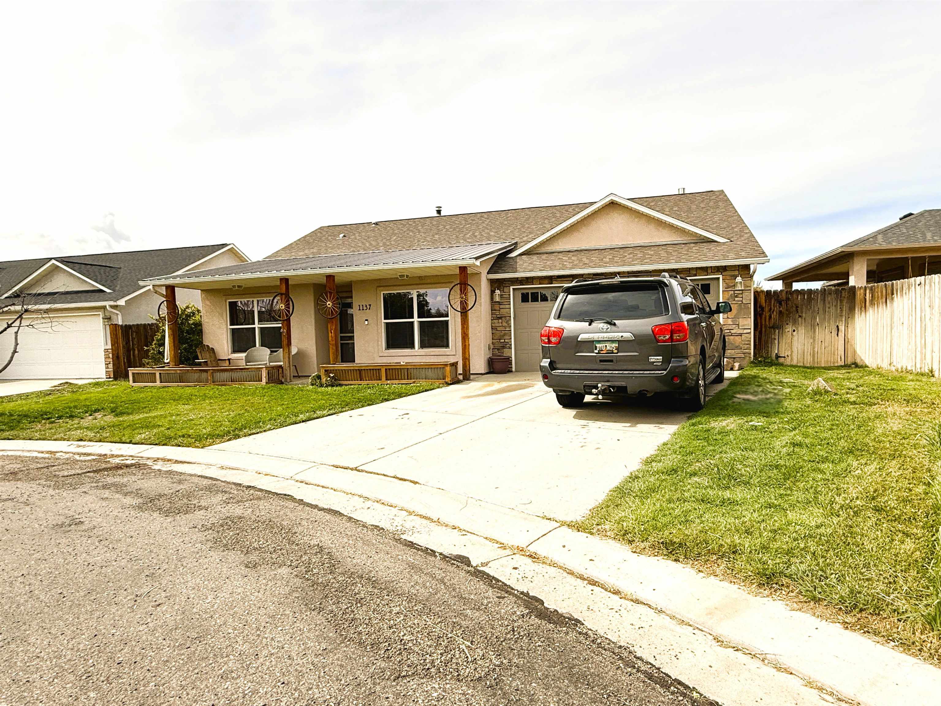 1137 Wolf Creek Court Property Photo 3