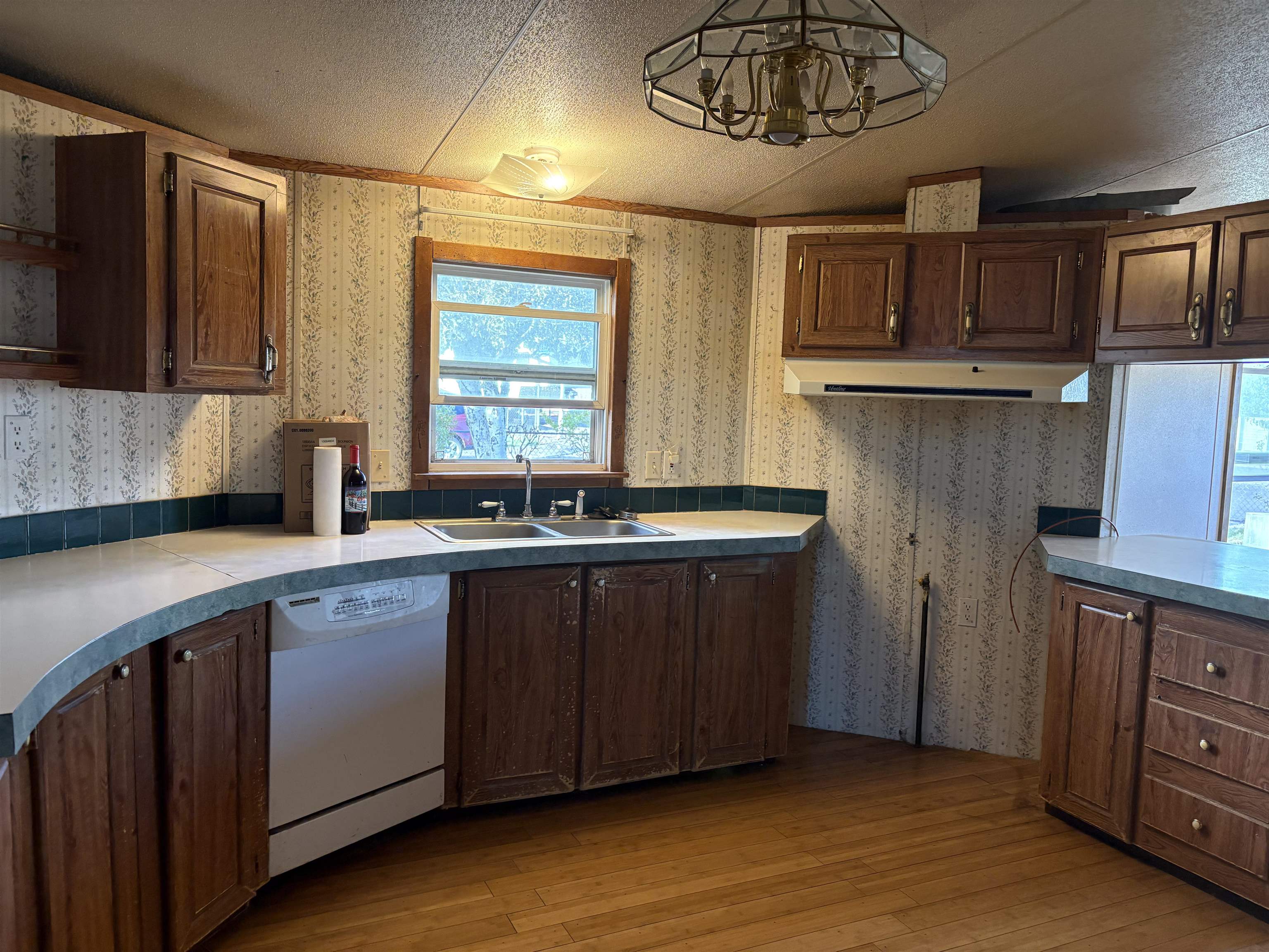 489 E Niagara Circle Property Photo 4