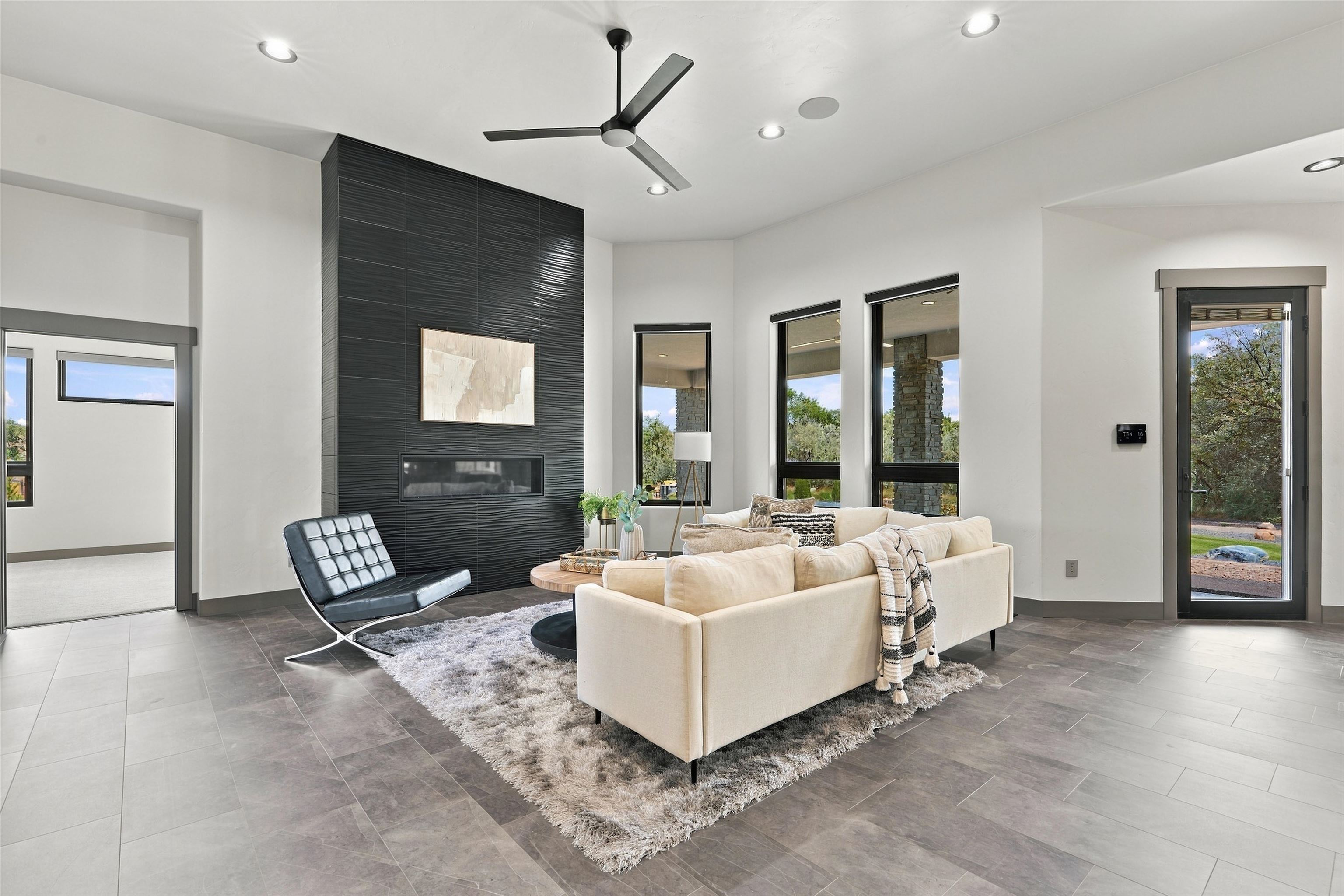 664 Ellen Drive Property Photo 10