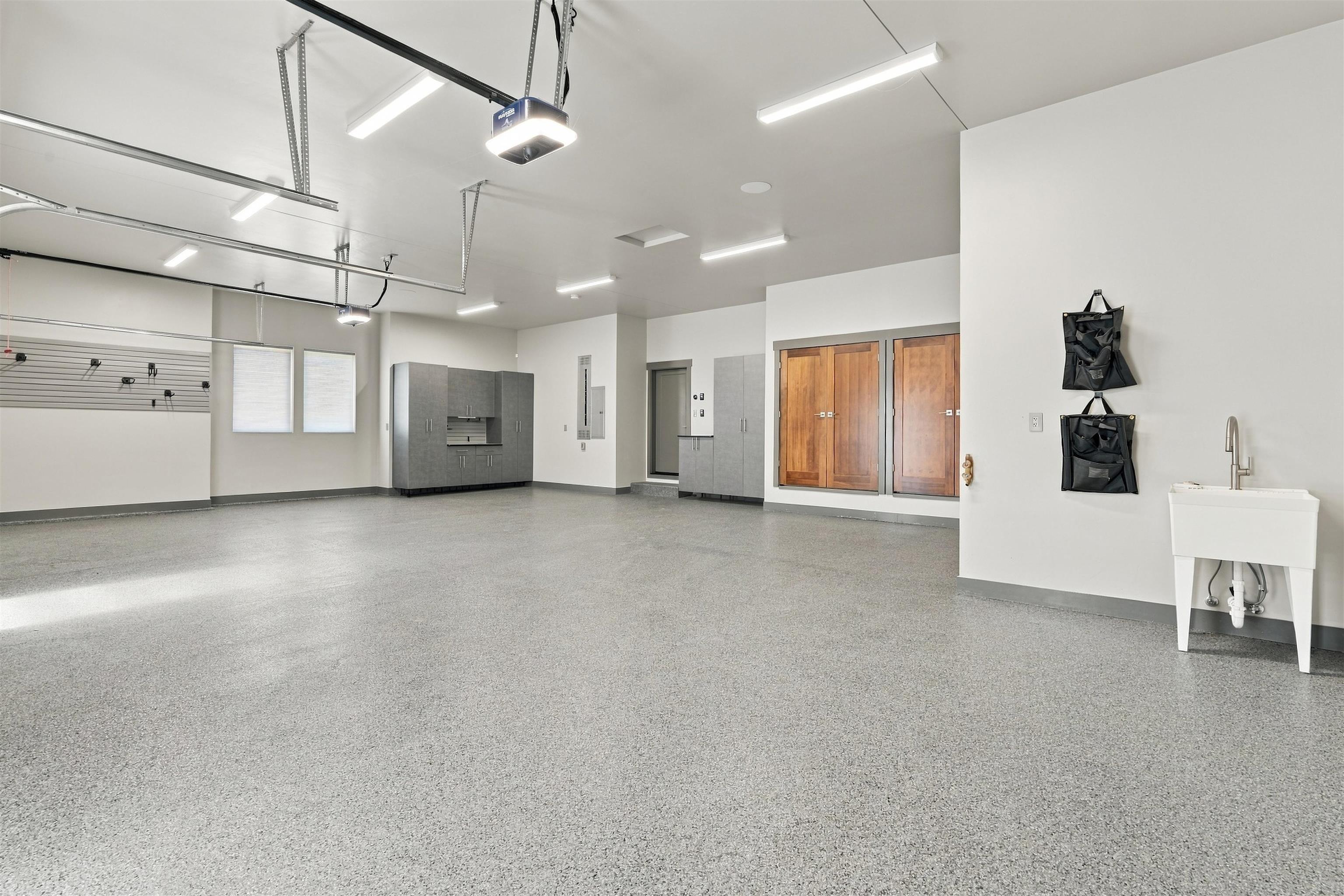664 Ellen Drive Property Photo 32