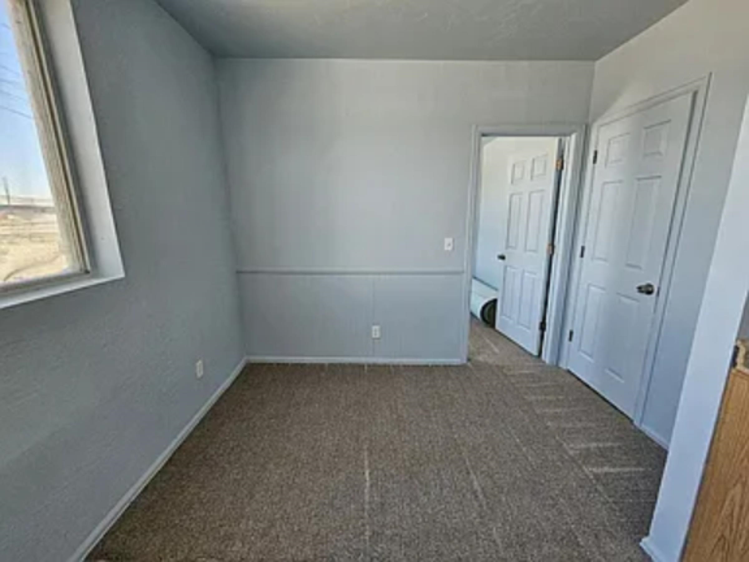 421 W 3rd Street Property Photo 19