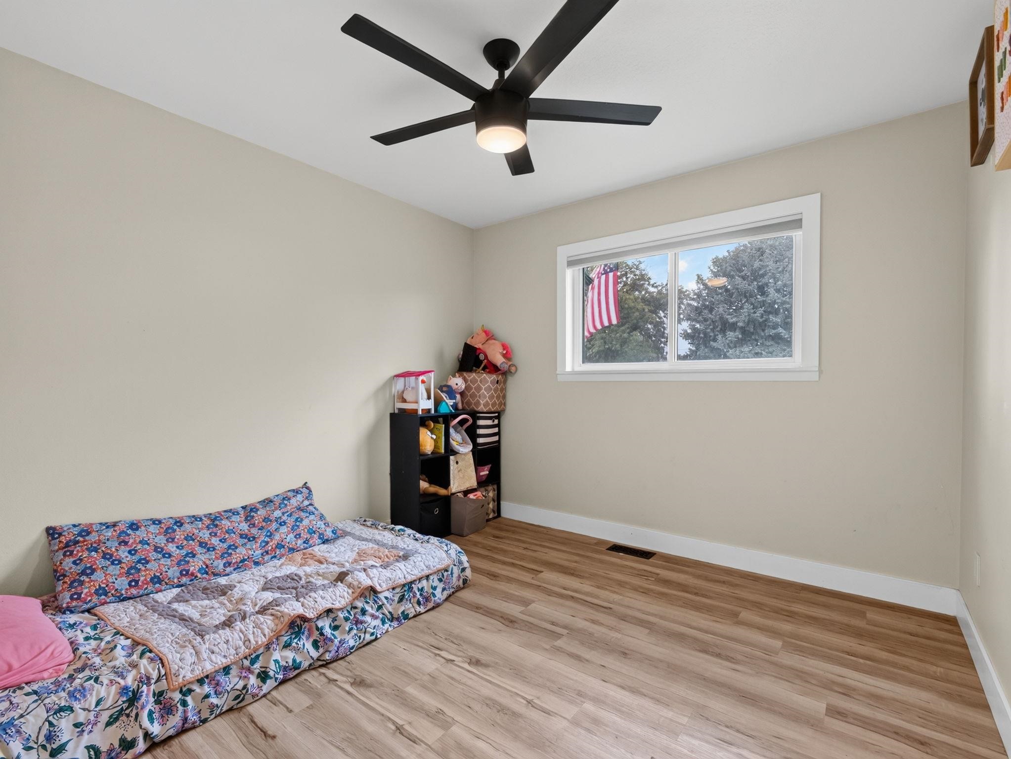 310 Zuni Drive Property Photo 12