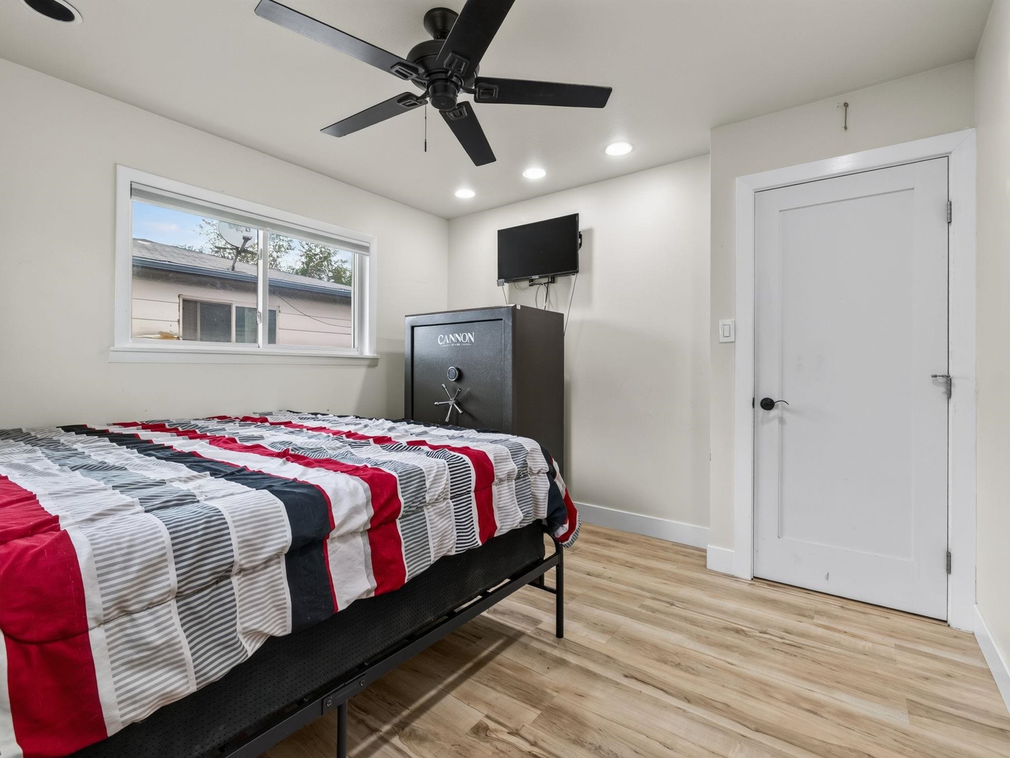 310 Zuni Drive Property Photo 19