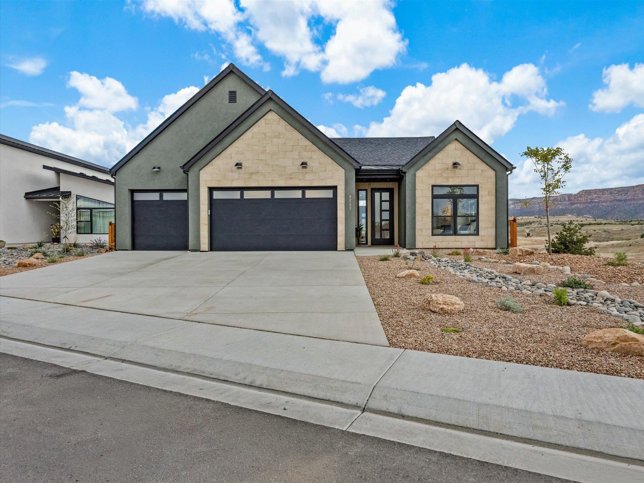 2257 Holy Cross Way Property Photo 1