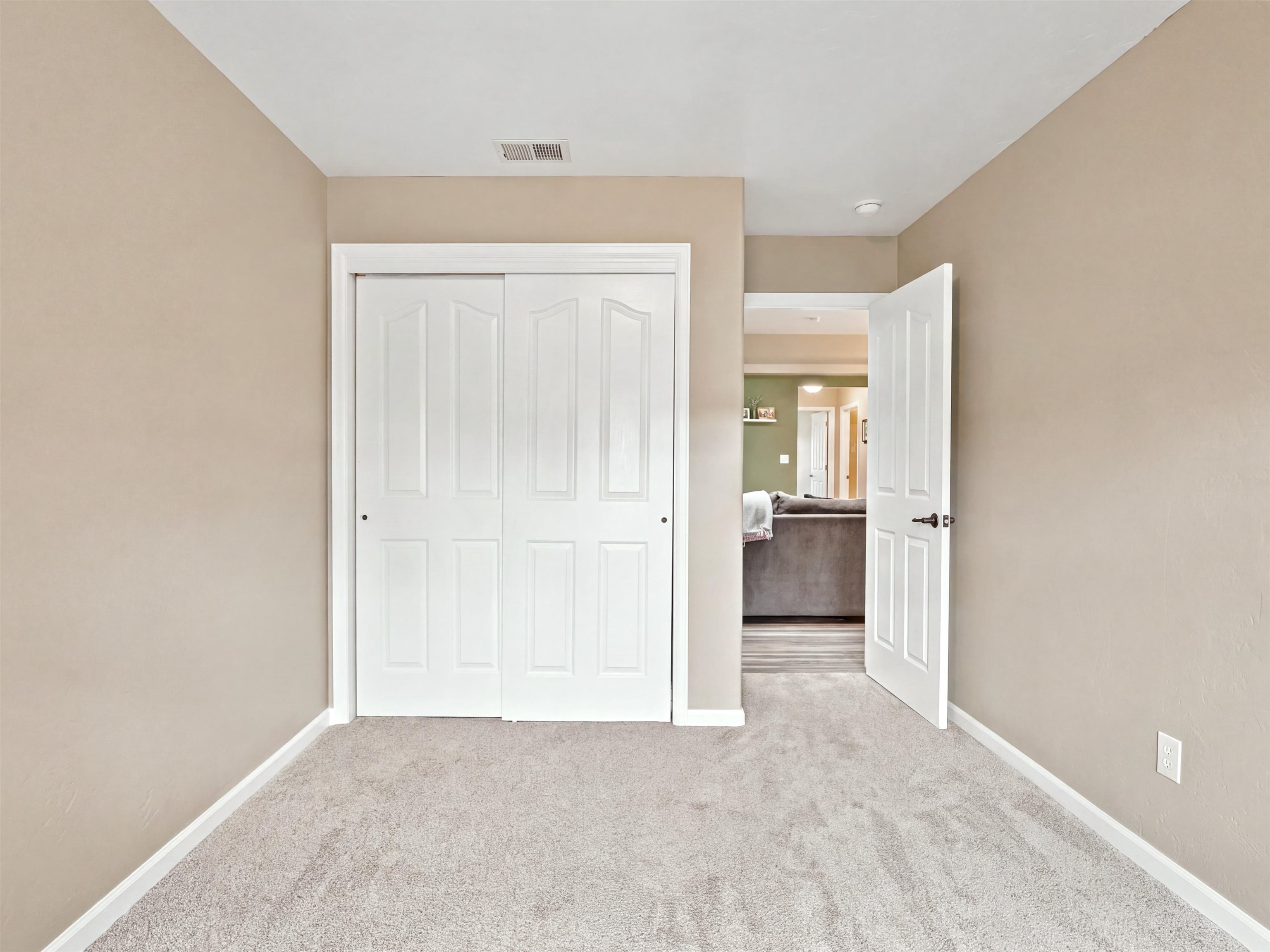 576 1/2 Belhaven Way Property Photo 16