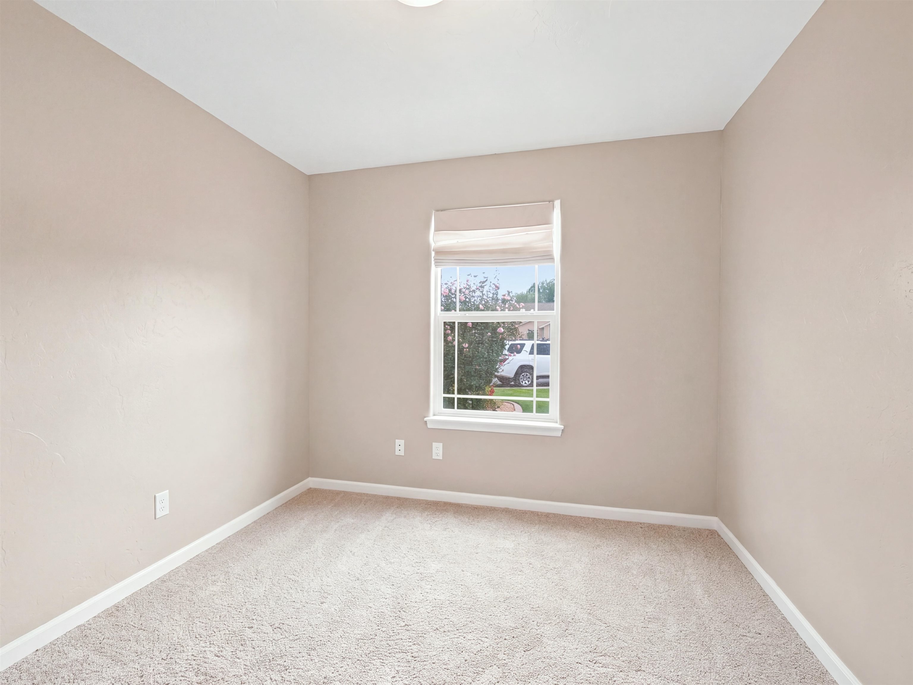 576 1/2 Belhaven Way Property Photo 17