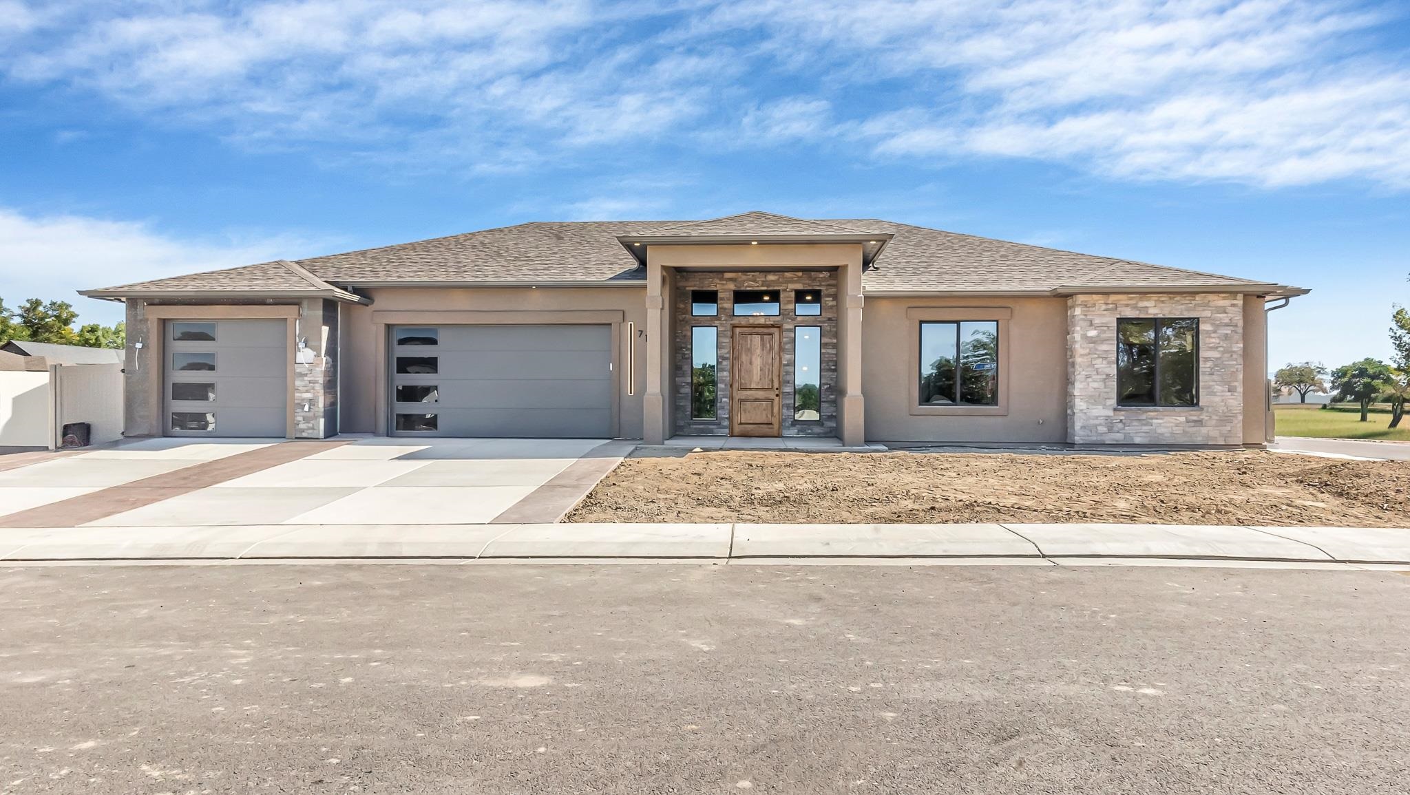 710 Glory Drive Property Photo 3