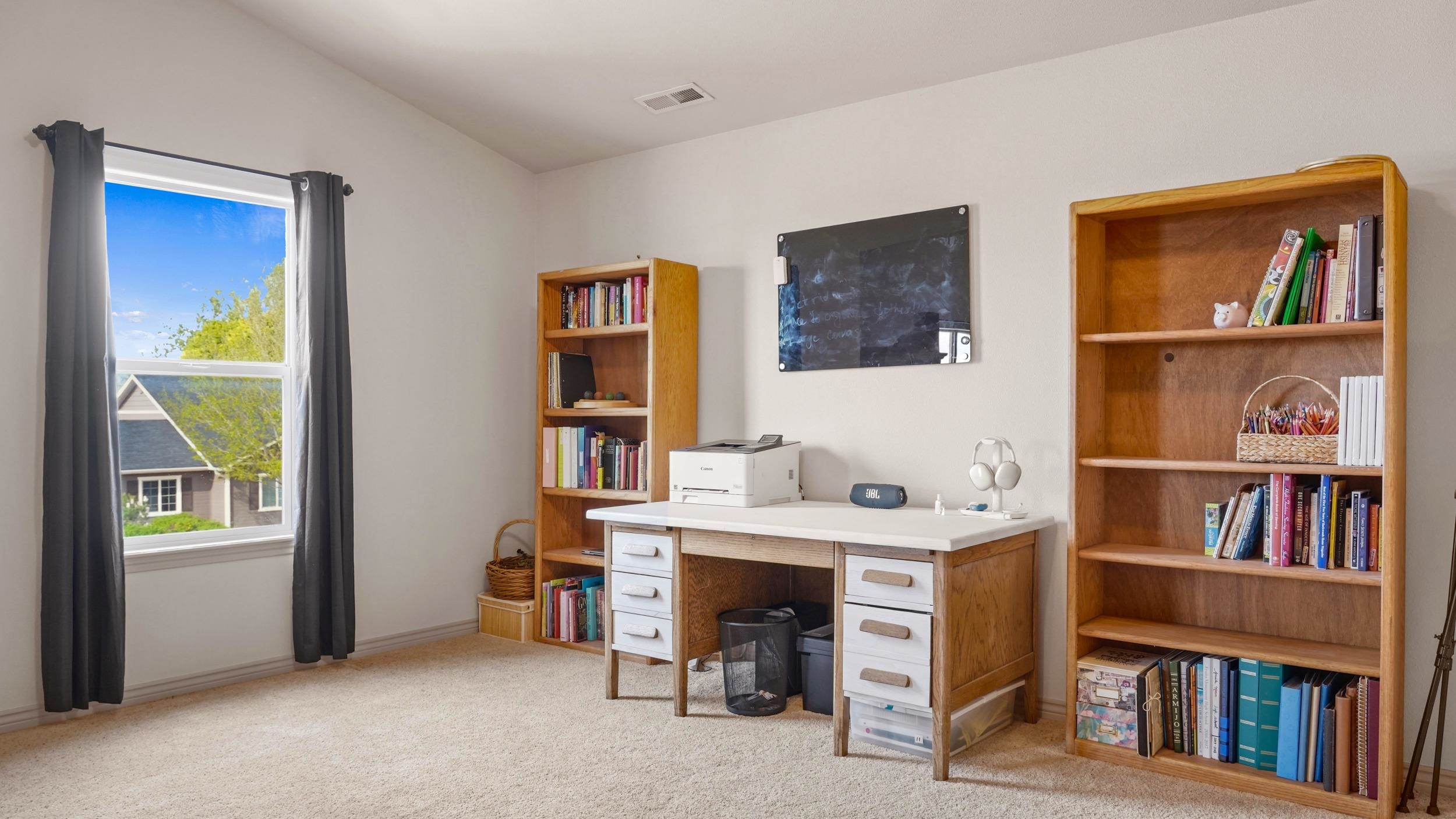 908 Kaley Street Property Photo 18