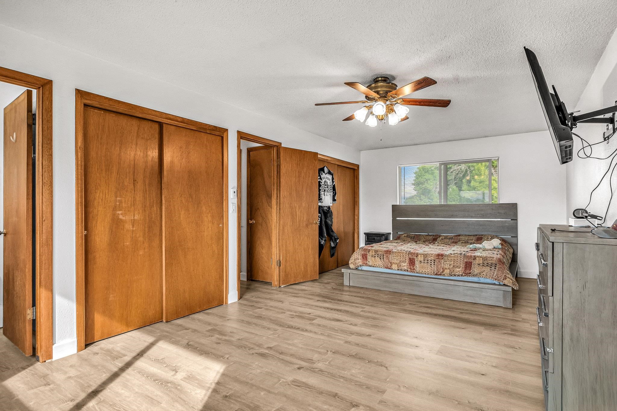 555 Eastbrook Street Property Photo 10