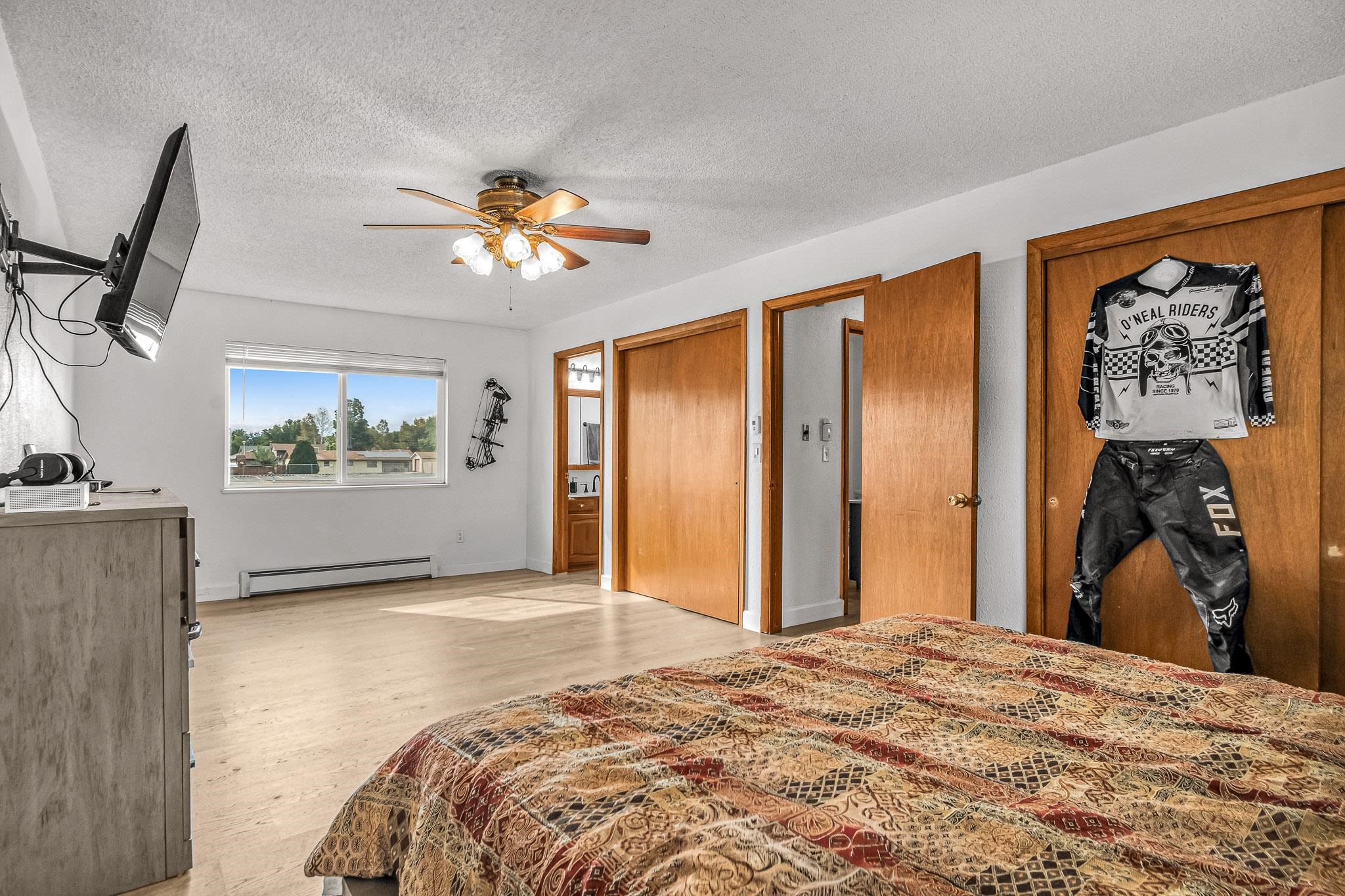 555 Eastbrook Street Property Photo 11