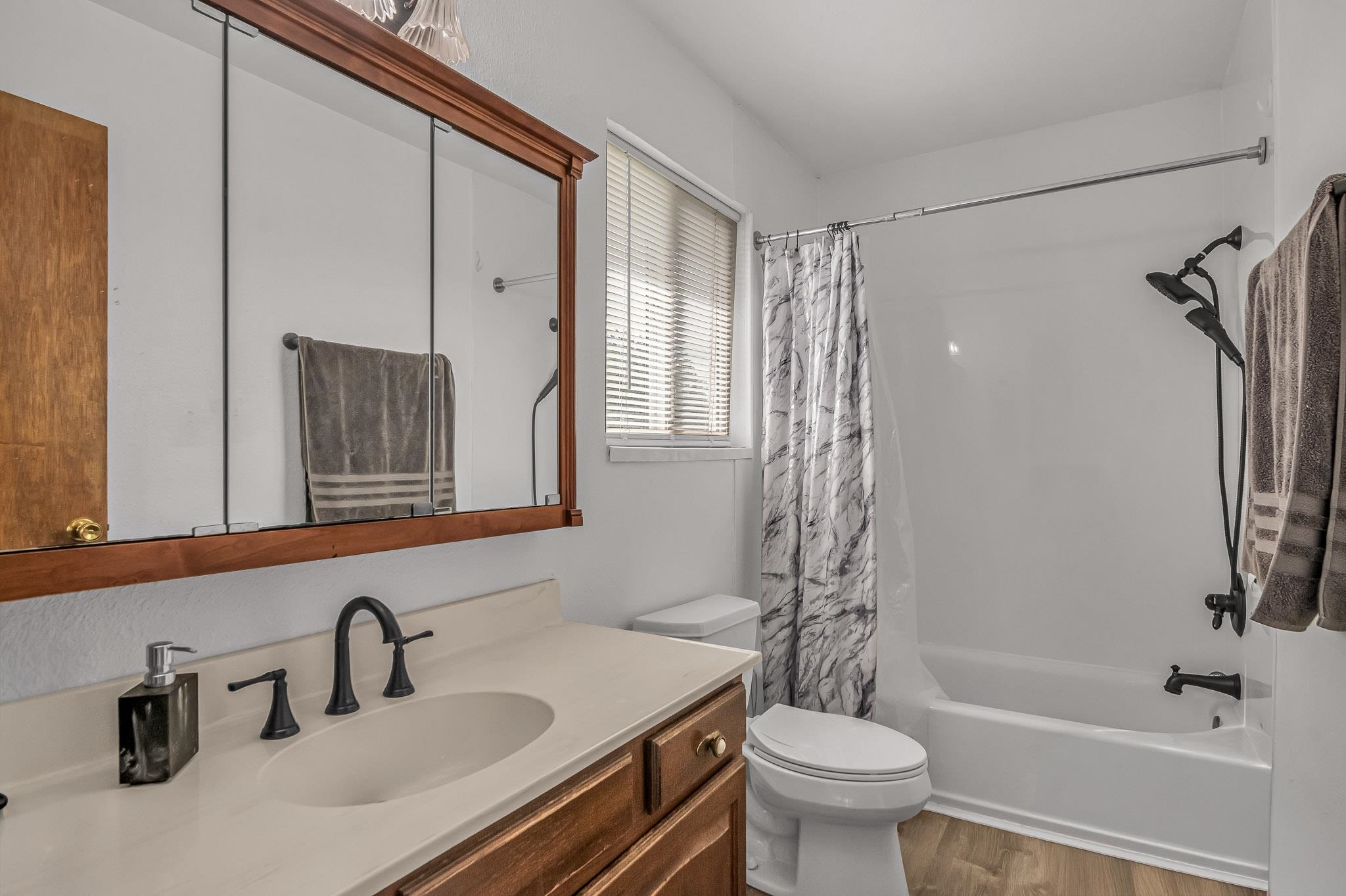 555 Eastbrook Street Property Photo 12