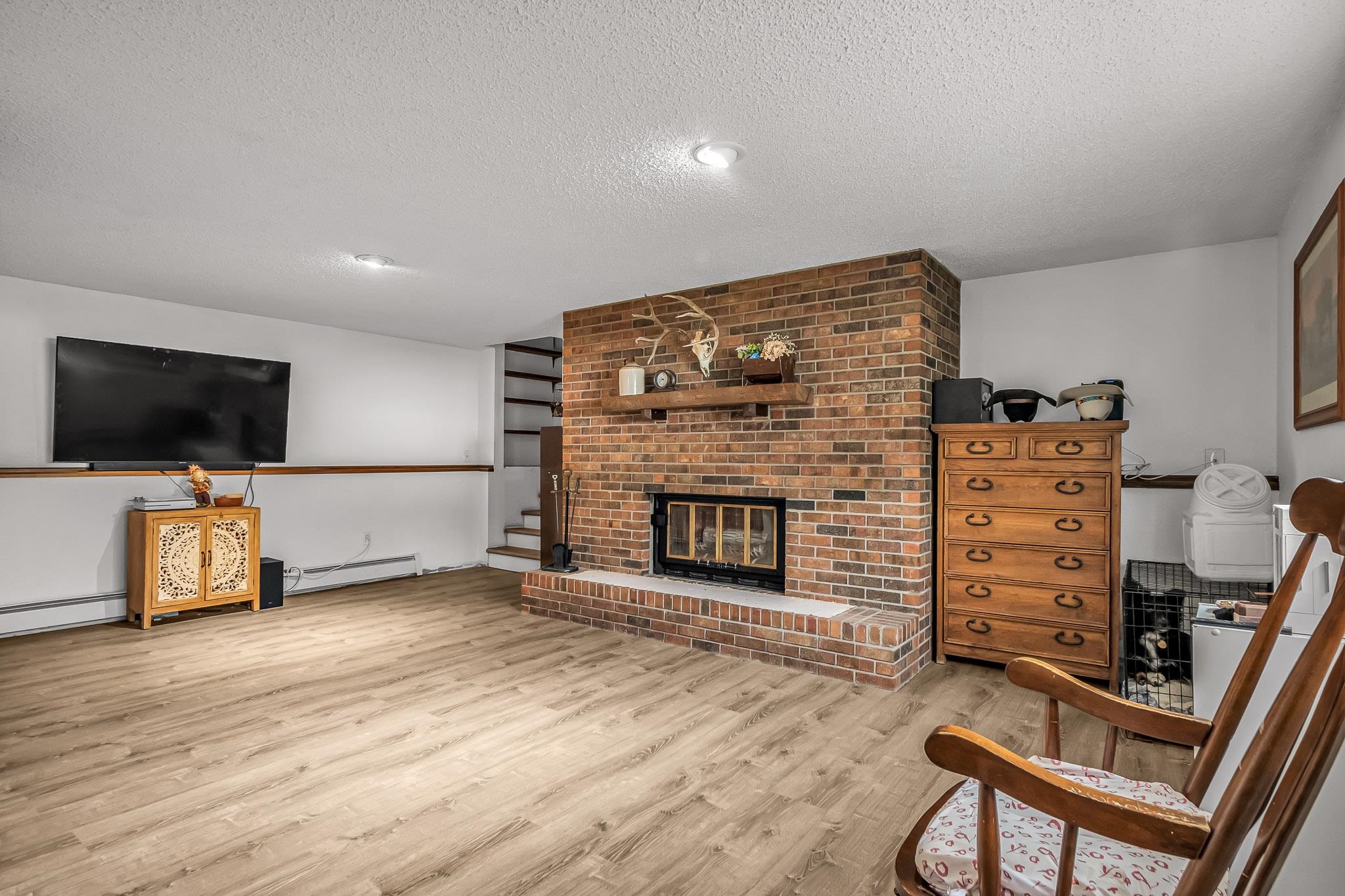 555 Eastbrook Street Property Photo 13