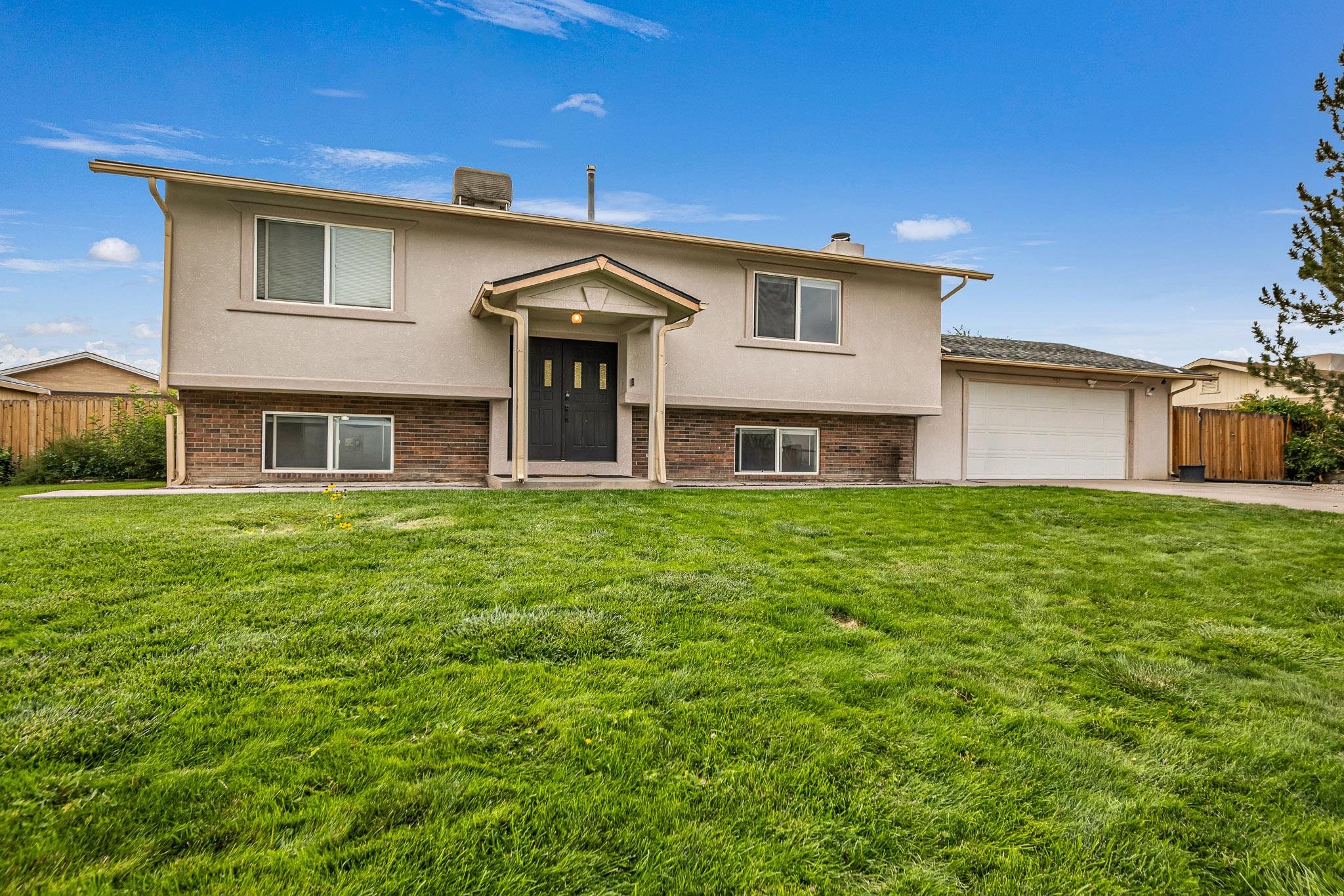 555 Eastbrook Street Property Photo 24