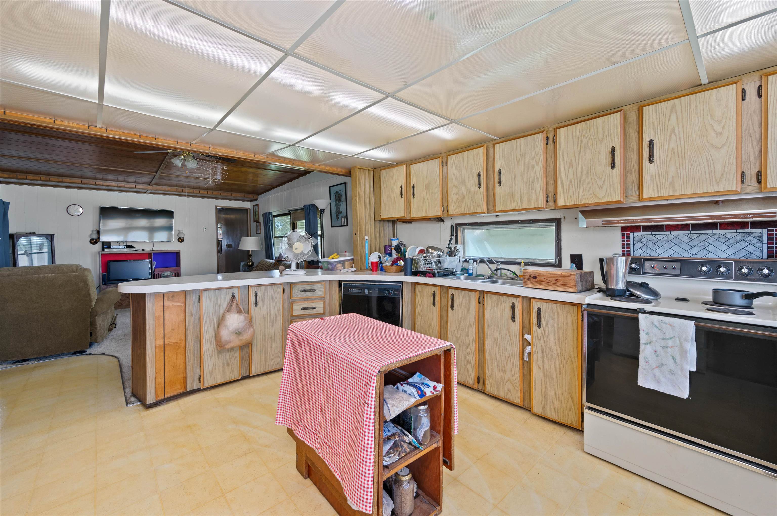 3251 E Road Property Photo 10