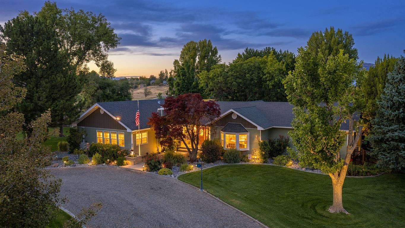 2580 I Road Property Photo 1