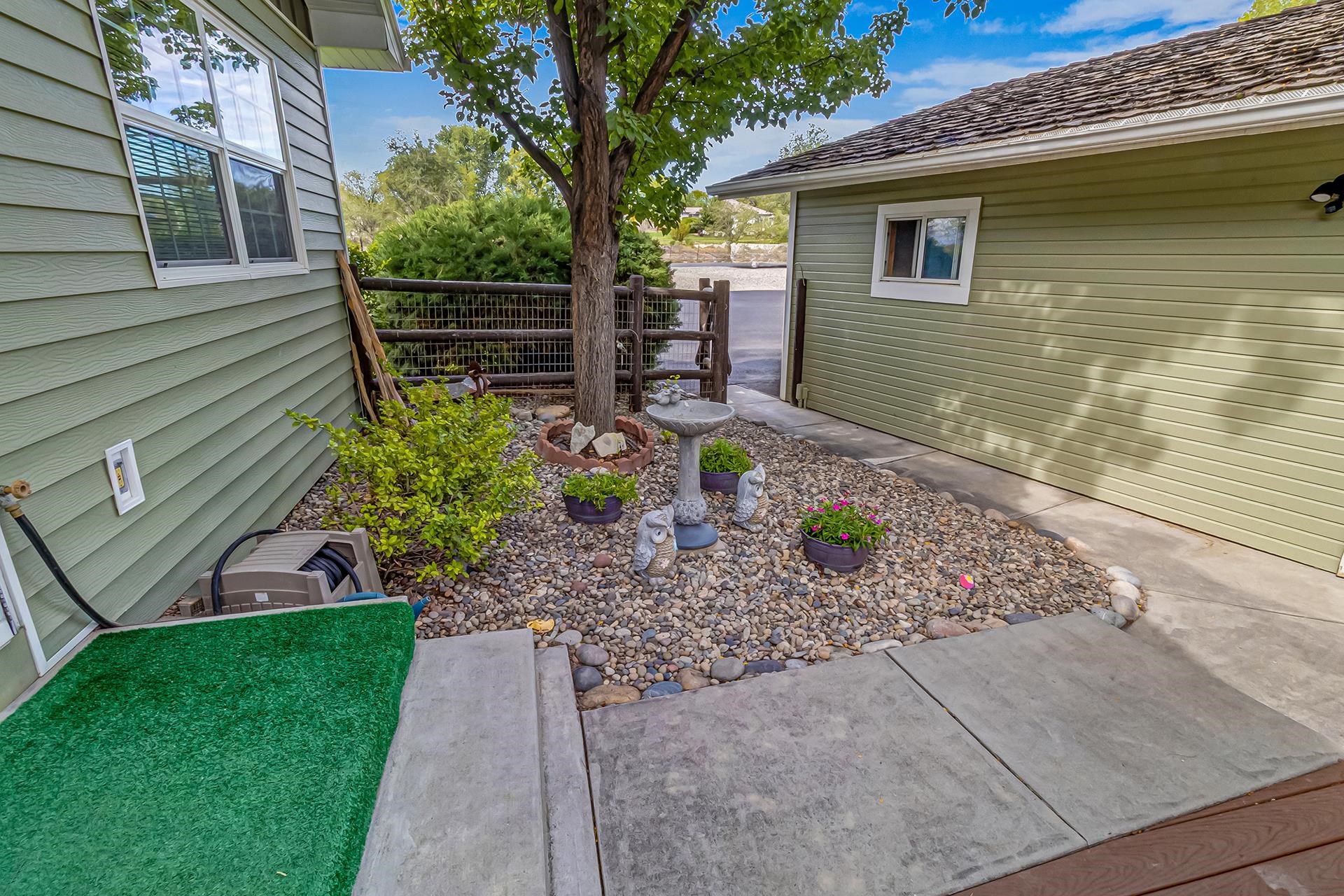 2580 I Road Property Photo 17