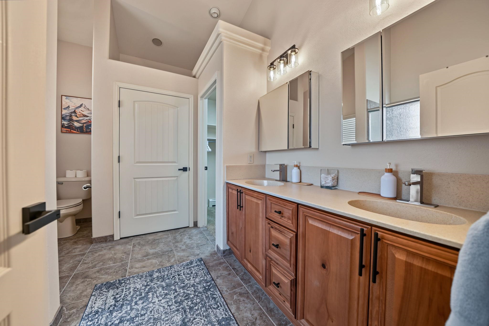 637 Silver Oak Drive Property Photo 14