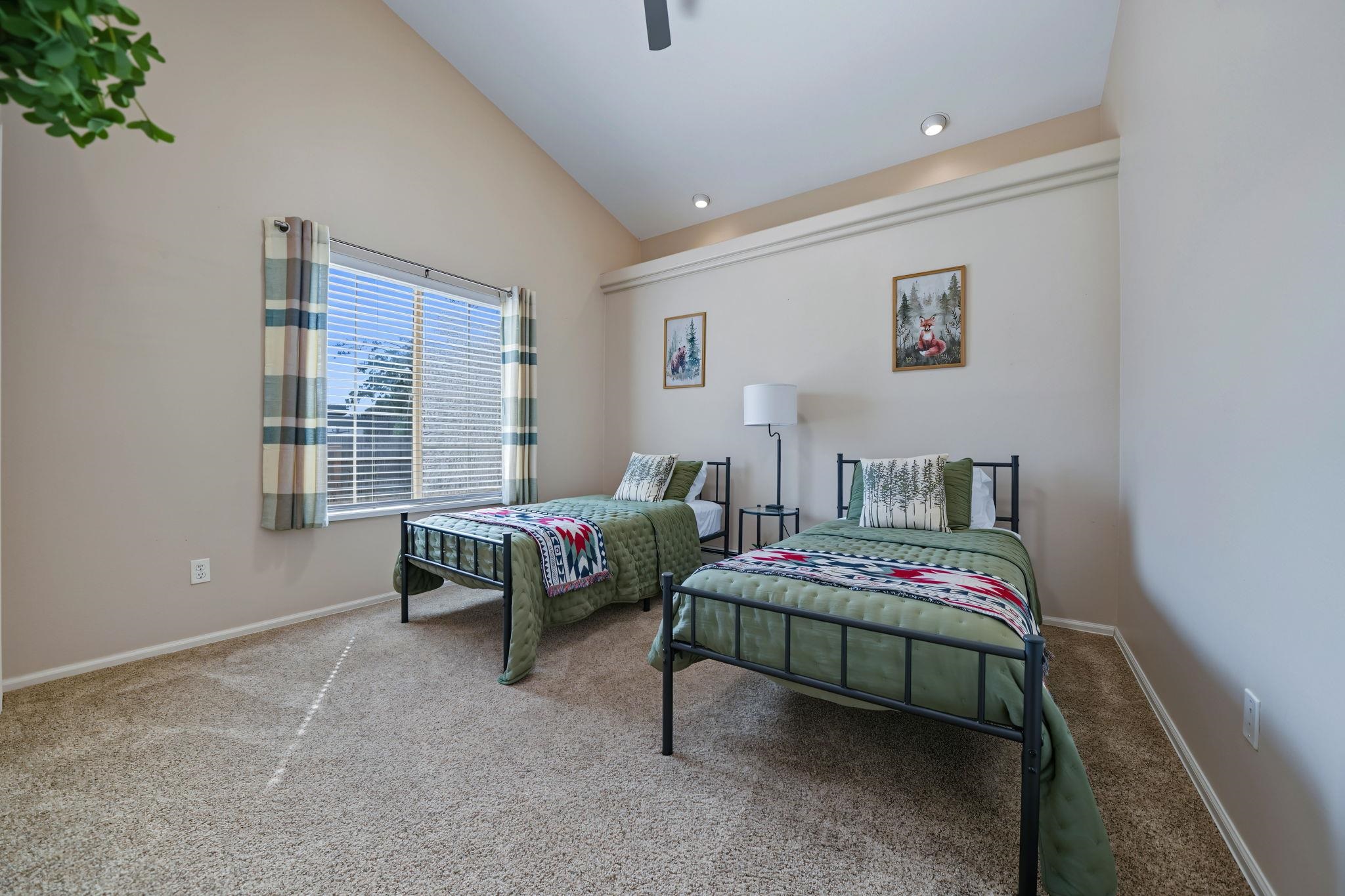 637 Silver Oak Drive Property Photo 18