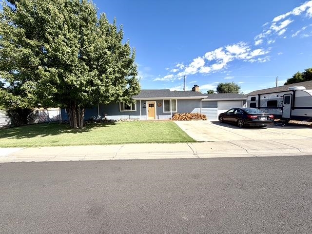 963 E Laura Avenue Property Photo 1