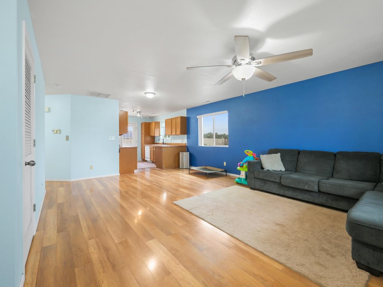 444 Pear Lane Property Photo 3