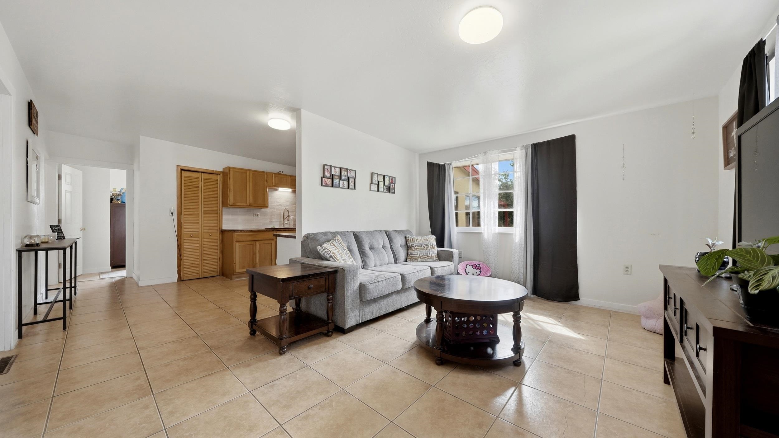 528 28 Road Property Photo 3